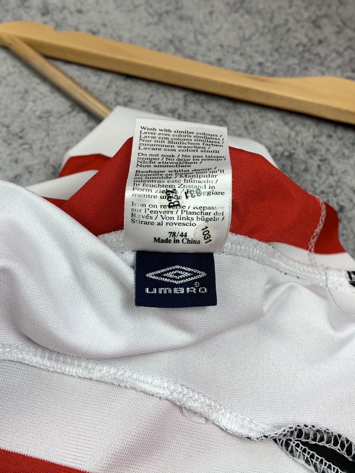 Umbro × Vintage Umbro Sunderland FC Vintage 2007-2008 Home Shirt Size M Size US M / EU 48-50 / 2 - 9 Thumbnail