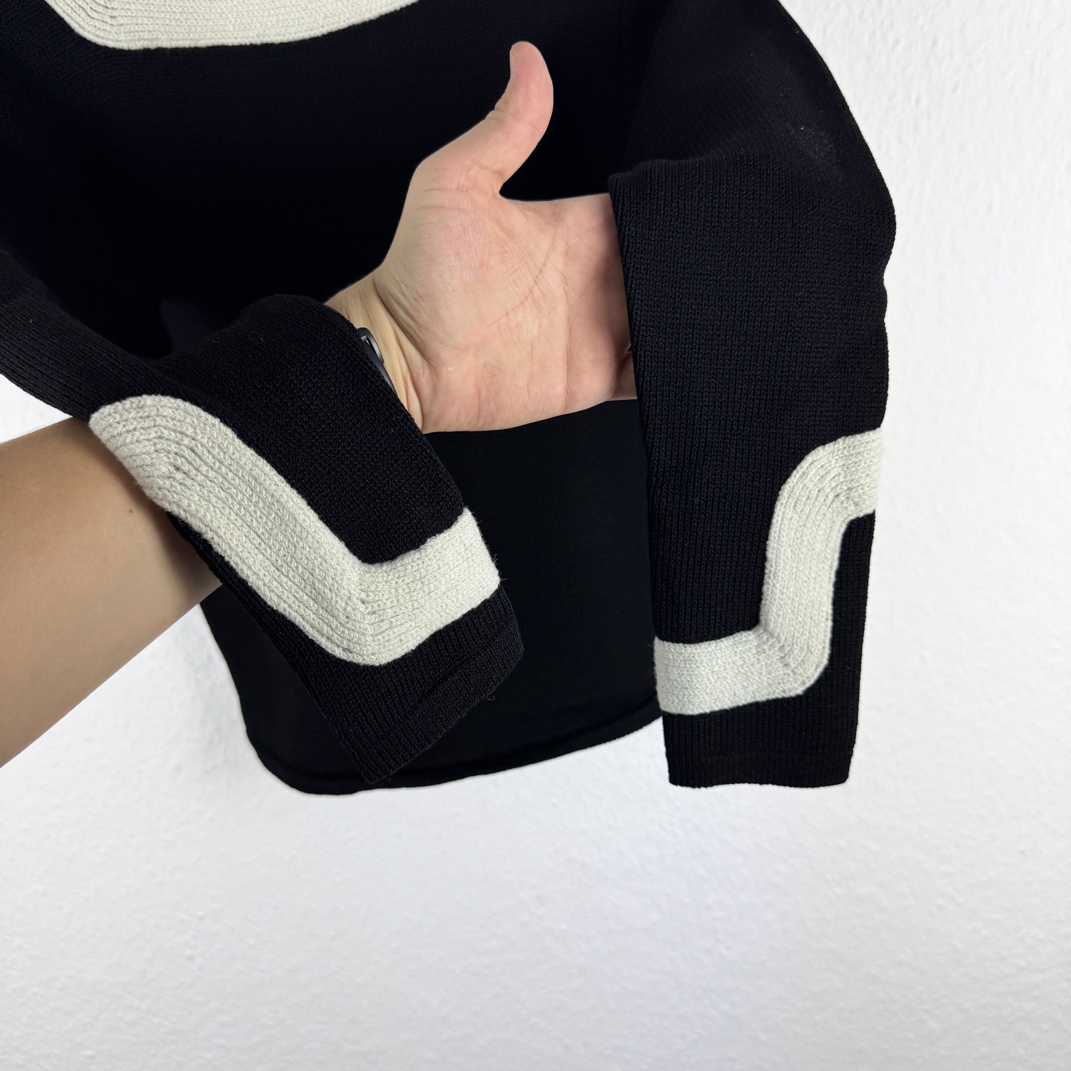 Designer Women`s CLAUDIA SKODA BERLIN RADICAL DESIGNER SWEATER SIZE M Size M / US 6-8 / IT 42-44 - 5 Thumbnail