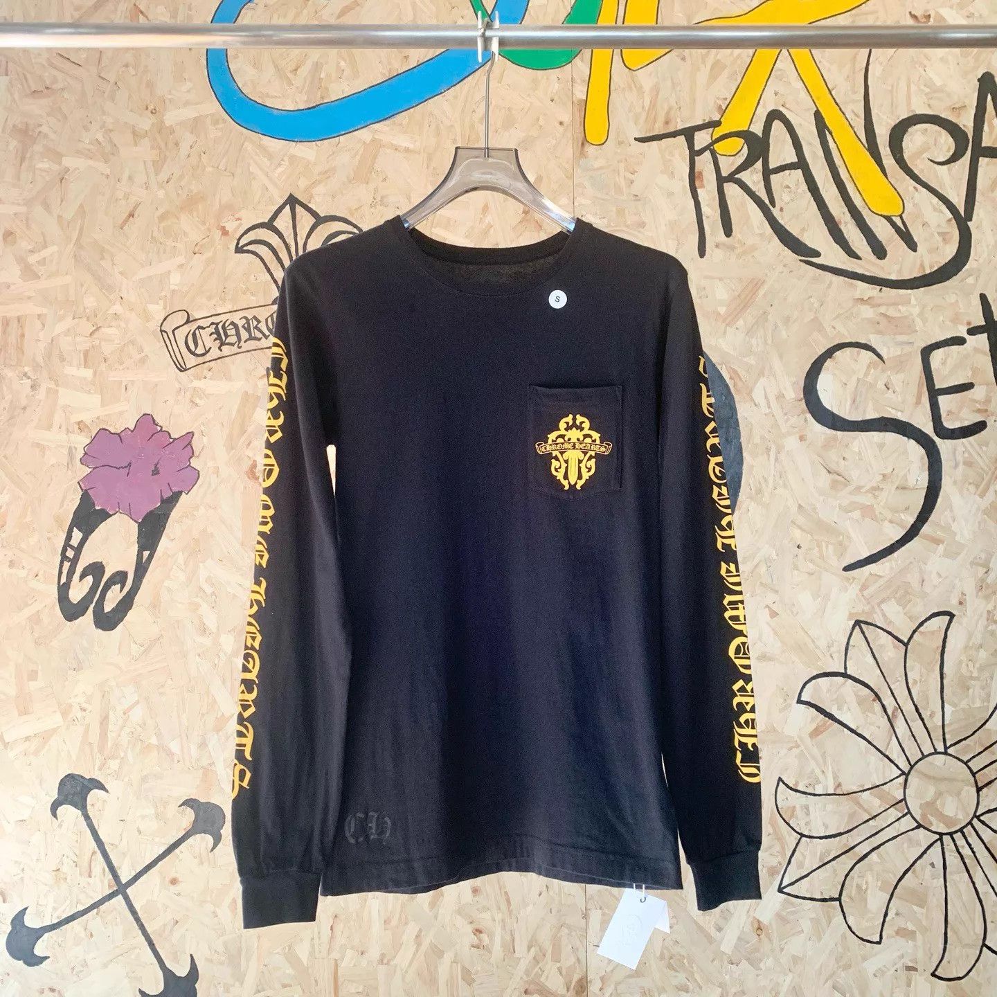 Chrome Hearts Chrome Hearts Black Sword Yellow Letter Script LS Size US S / EU 44-46 / 1 - 1 Thumbnail