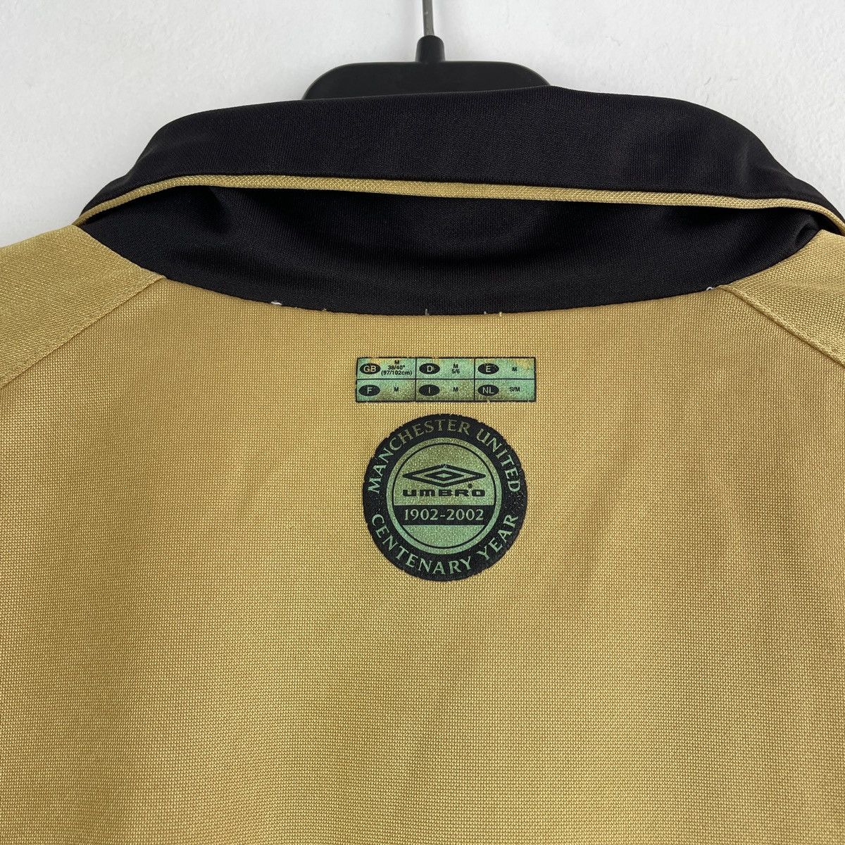 Umbro Vintage Manchester United 2001/2002 Centenary Jersey Rare Size US M / EU 48-50 / 2 - 10 Thumbnail