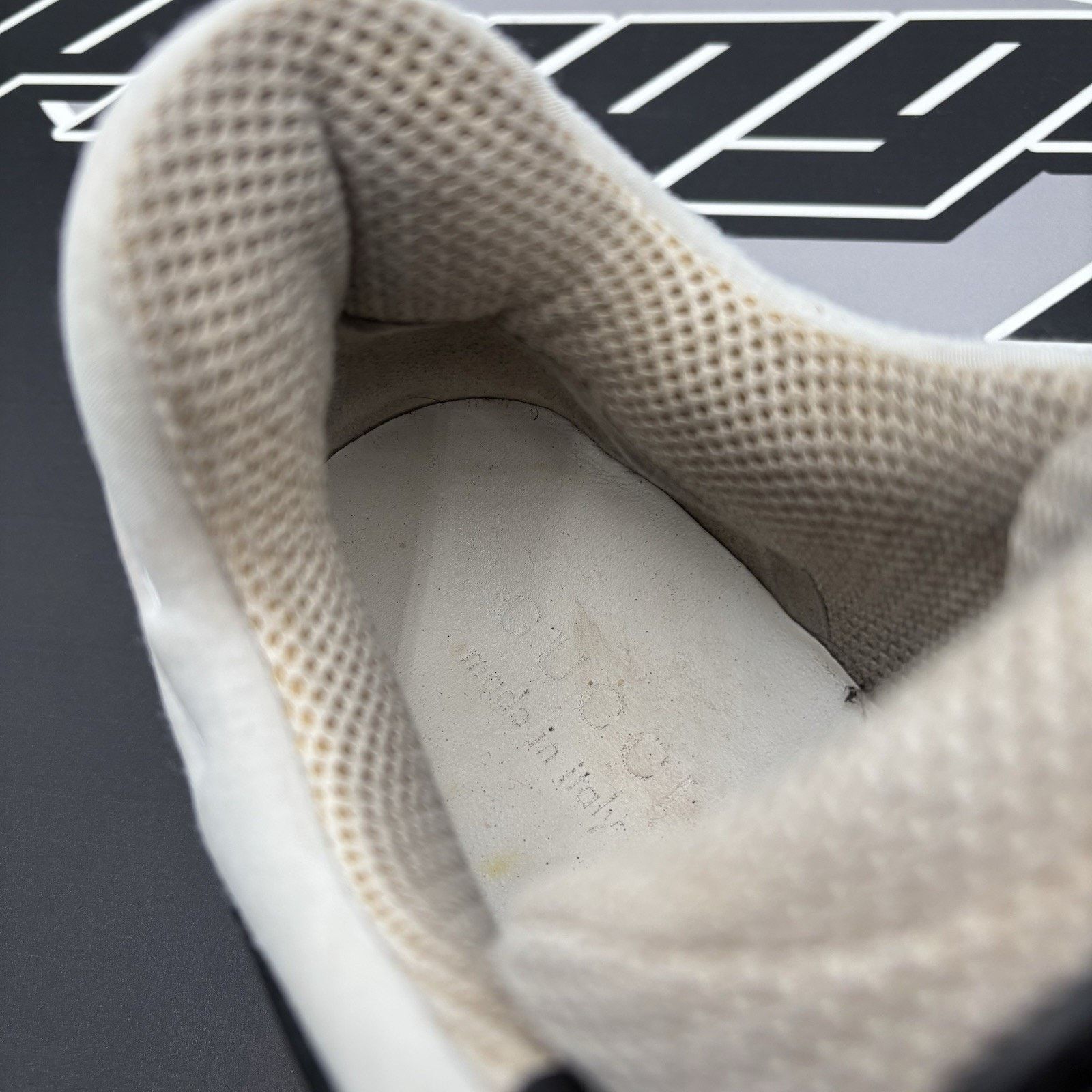 Gucci Size 10 G ( 10.5 US) - Gucci Basket ‘ White, Black ‘ Size US 10.5 / EU 43-44 - 7 Thumbnail