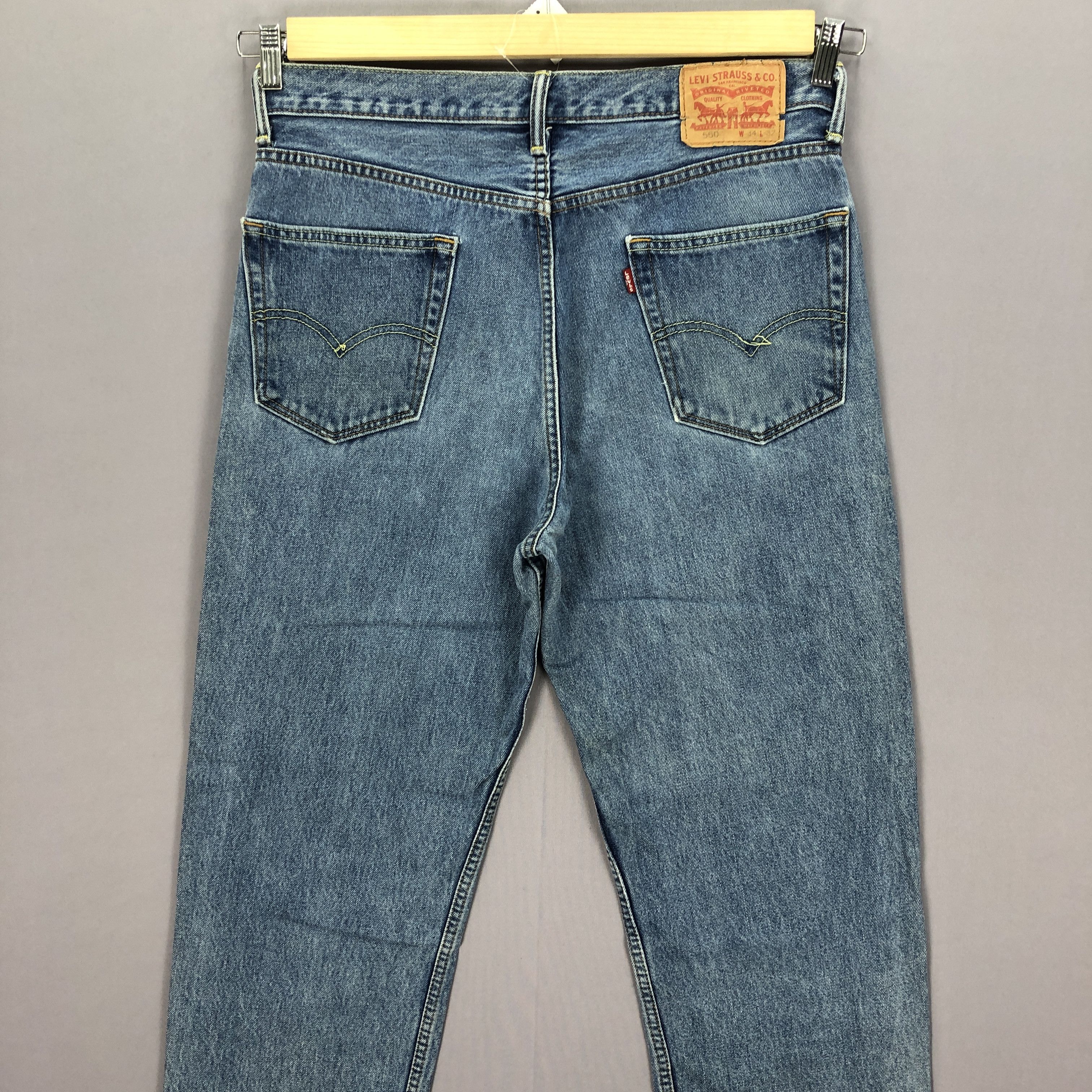 Levi's Vintage Levis Faded Jeans Baggy Levi's 550 Light Wash Denim Size US 34 / EU 50 - 4 Thumbnail