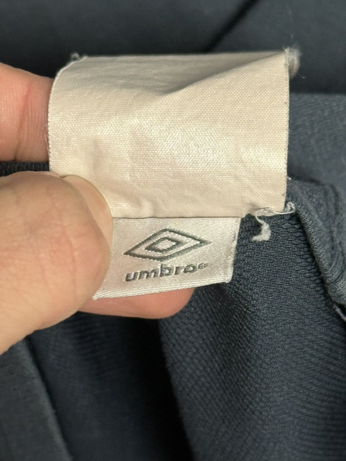 Umbro Manchester City 10/11 Away Silva Football Long Jersey Size US M / EU 48-50 / 2 - 17 Thumbnail