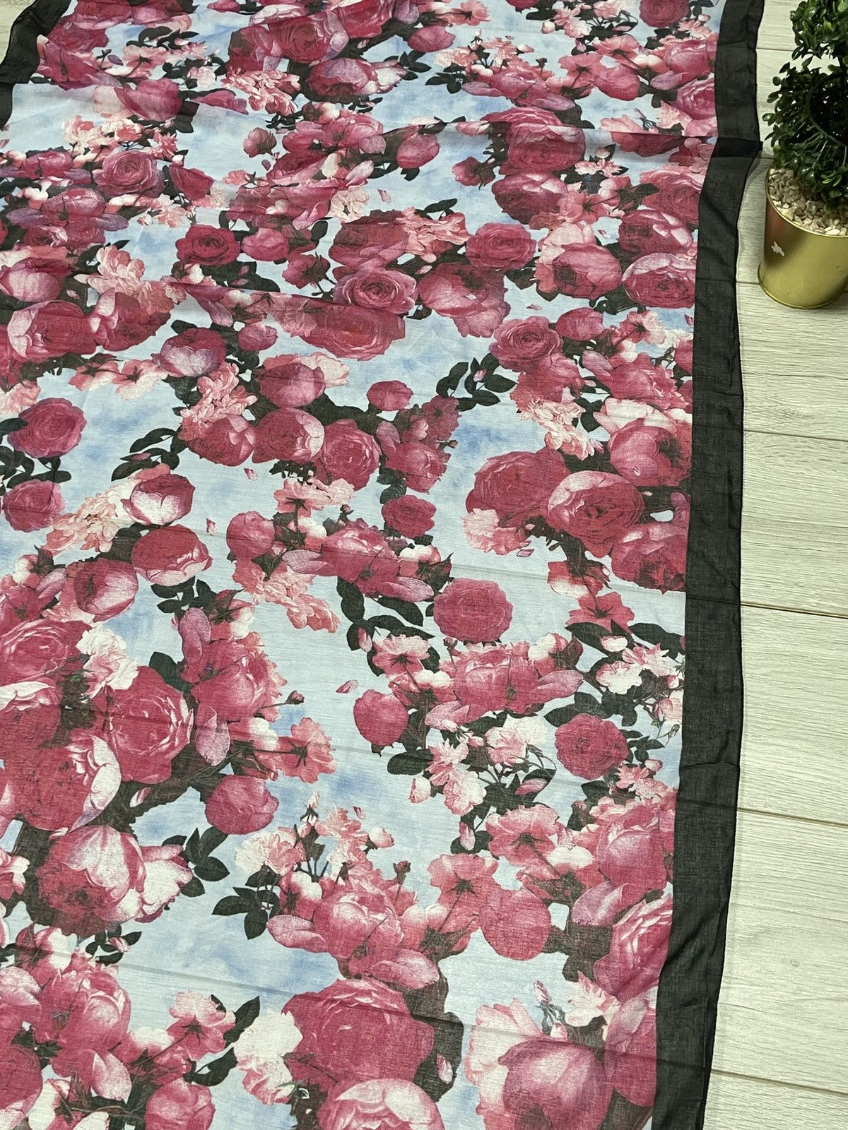 Givenchy Givenchy all over print floral flowers rare big scarf Size ONE SIZE - 6 Thumbnail