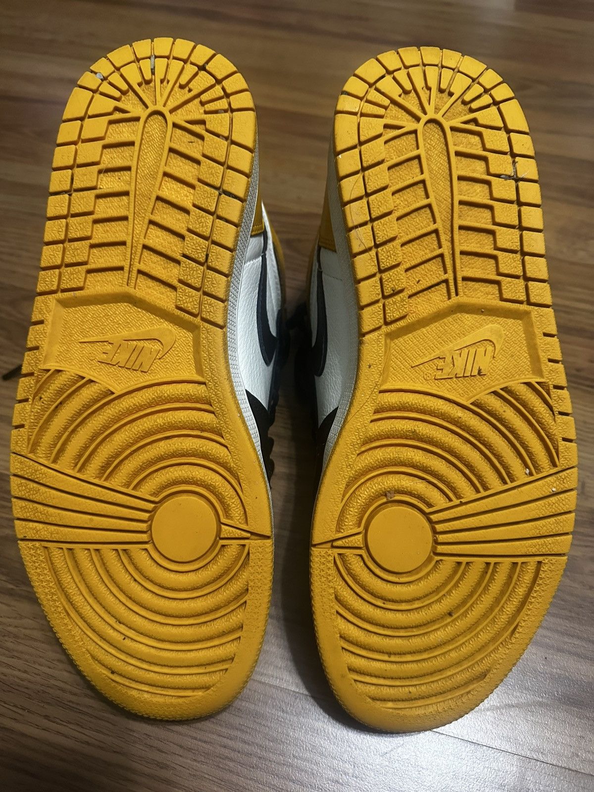 Jordan Brand Jordan 1 taxi Size US 9 / EU 42 - 6 Thumbnail