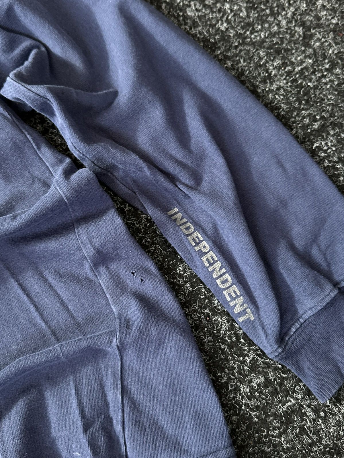 Independent Truck Co. × Vintage 🚨 Y2K INDEPENDENT TRUCK CO longsleeve SK8 RARE BIG LOGO Size US M / EU 48-50 / 2 - 4 Thumbnail