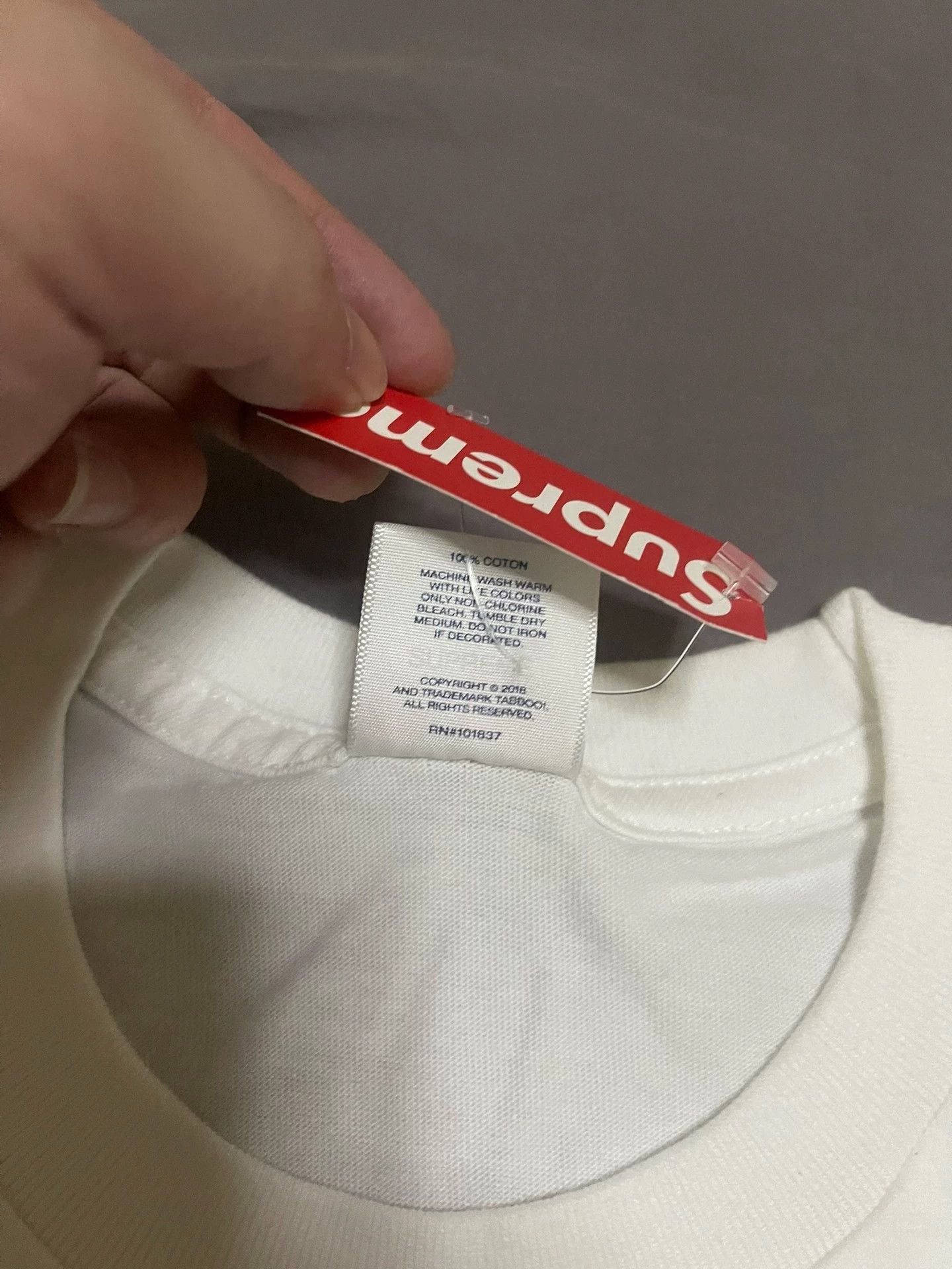 Supreme Supreme Comic Girl Group Tee White M SS NWT - Back Ox Size US M / EU 48-50 / 2 - 4 Thumbnail