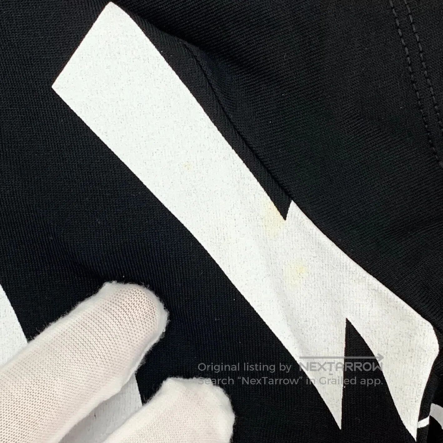 Neil Barrett Neil Barrett Black cotton round neck short-sleeved T-shirt Size US M / EU 48-50 / 2 - 9 Thumbnail