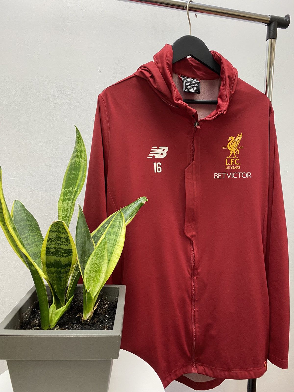 New Balance New balance #16 Grujic Liverpool Windbreaker Jacket Size US XL / EU 56 / 4 - 3 Thumbnail