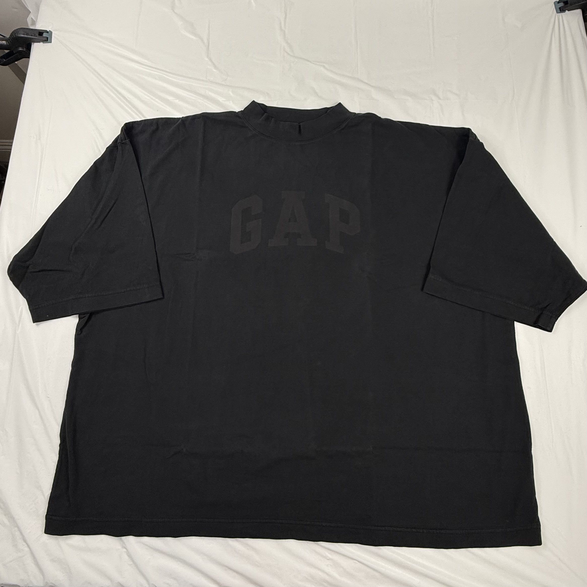 Balenciaga × Gap × Kanye West Yeezy Gap Engineered by Balenciaga XL Oversized Shirt Size US XL / EU 56 / 4 - 2 Thumbnail
