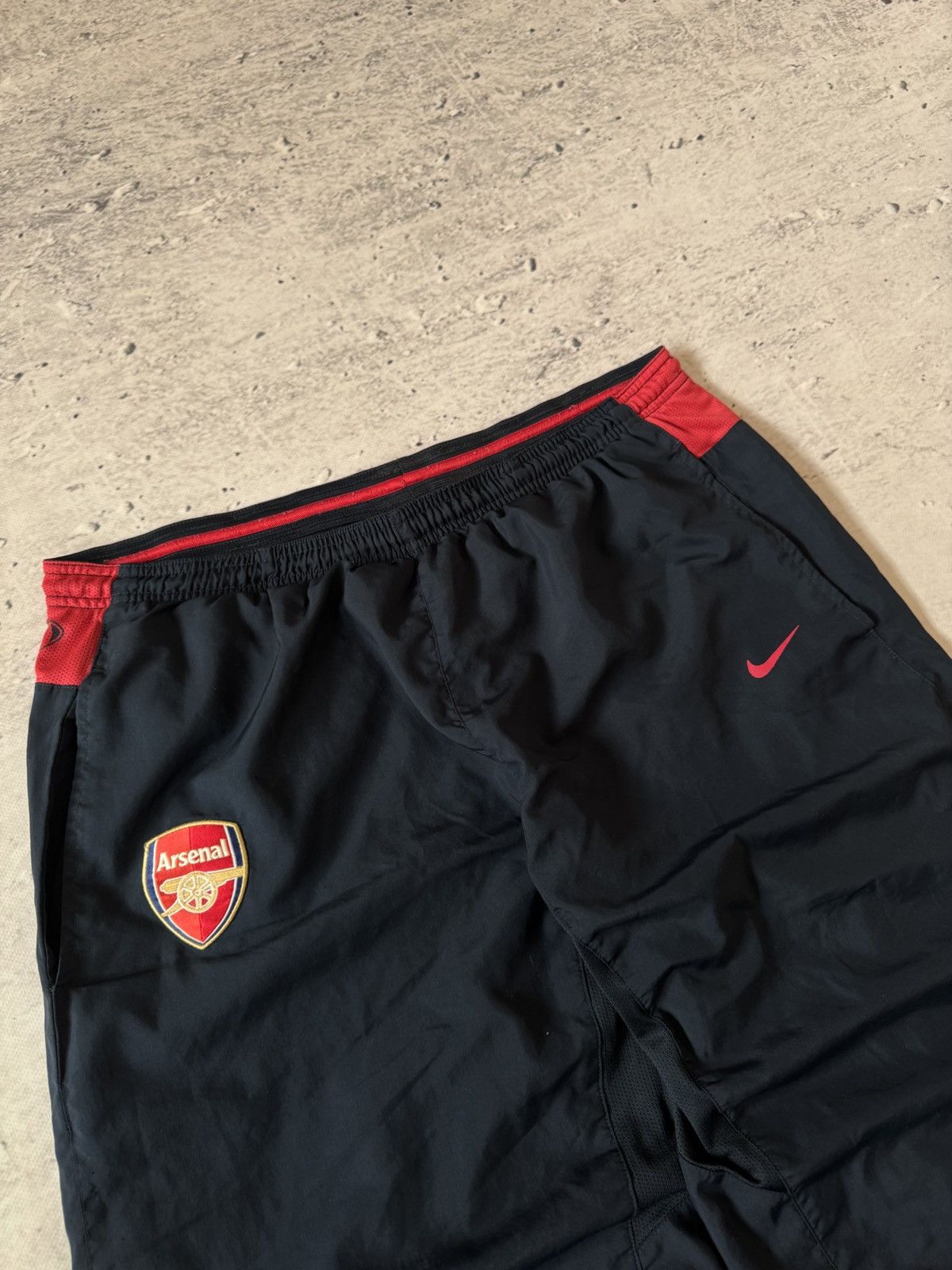 Nike × Vintage NIKE ARSENAL NYLON VINTAGE Y2K BAGGY FIT PANTS SWEATPANTS Size US 34 / EU 50 - 4 Thumbnail
