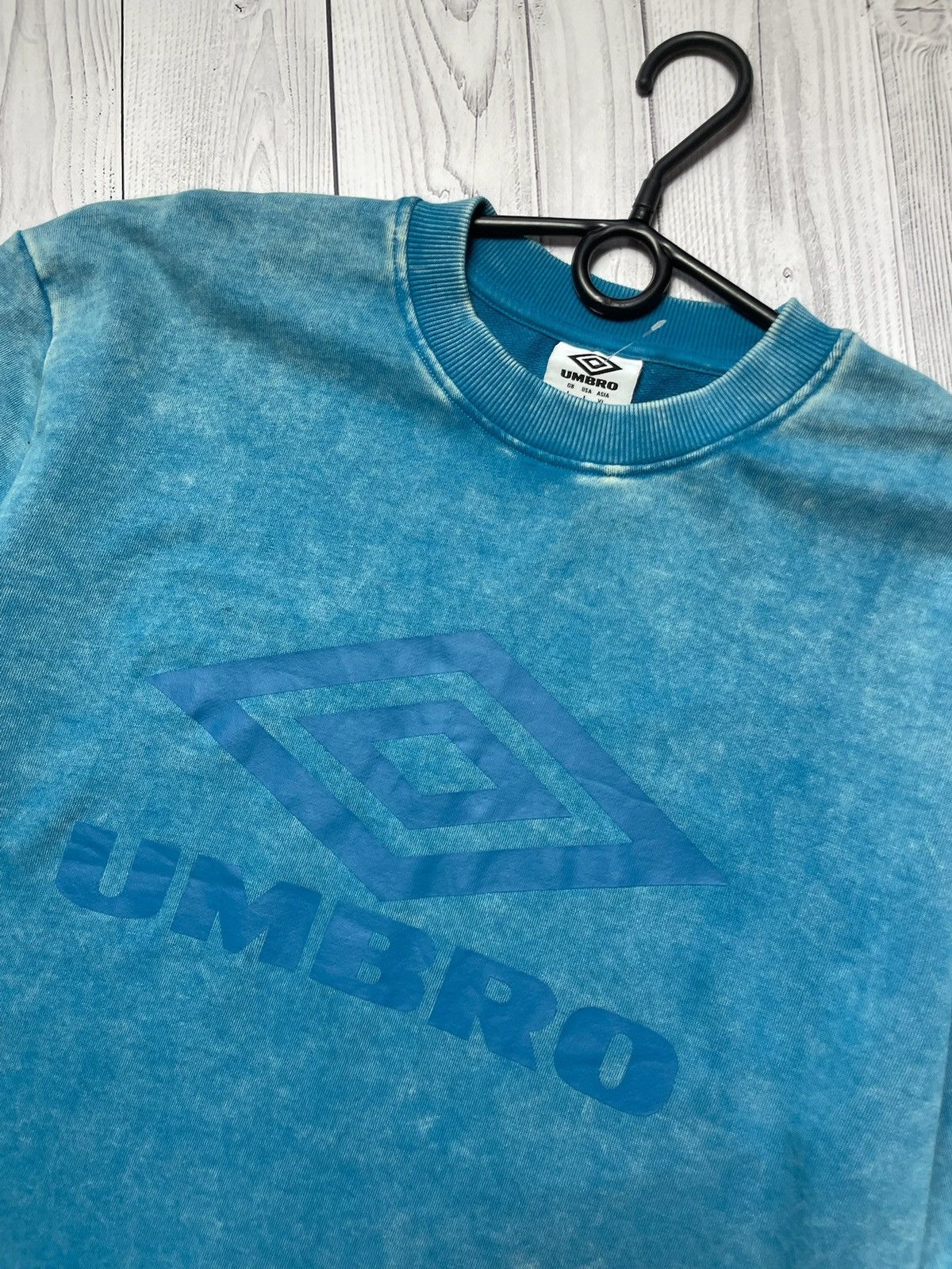 Umbro × Vintage Vintage Umbro sweatshirt size L logo blue washed Size US L / EU 52-54 / 3 - 3 Thumbnail
