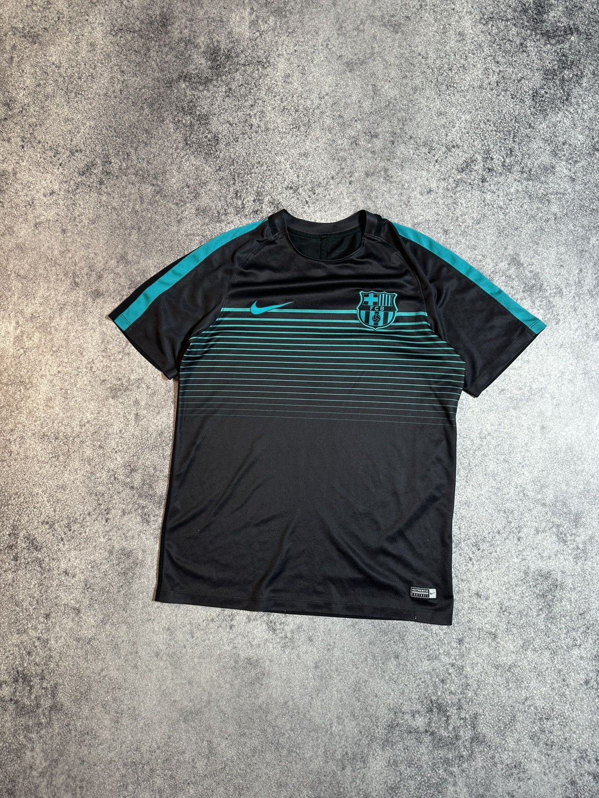 Nike Vintage Nike F.C.Barcelona Soccer Jersey Blokecore Style M Size US M / EU 48-50 / 2 - 2 Thumbnail