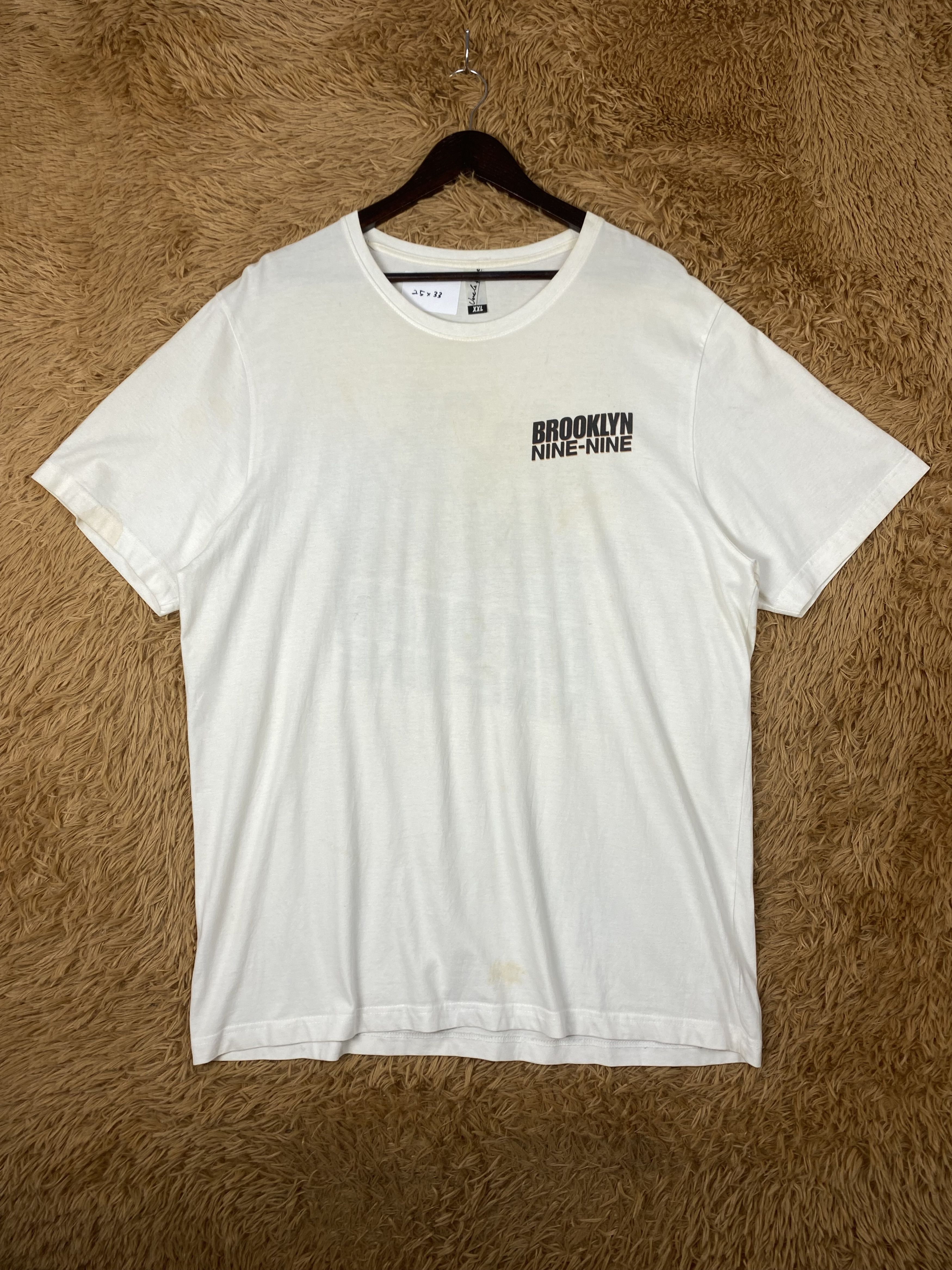 Vintage Vintage Brooklyn Nine-Nine Sitcom T-Shirts Size US XXL / EU 58 / 5 - 2 Thumbnail