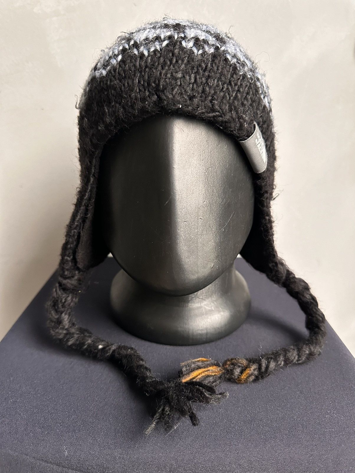 The North Face Wow 😻 White Beanie TNF Y2K Streetwear Outdoor Arcteryx Size 26 - 2 Thumbnail