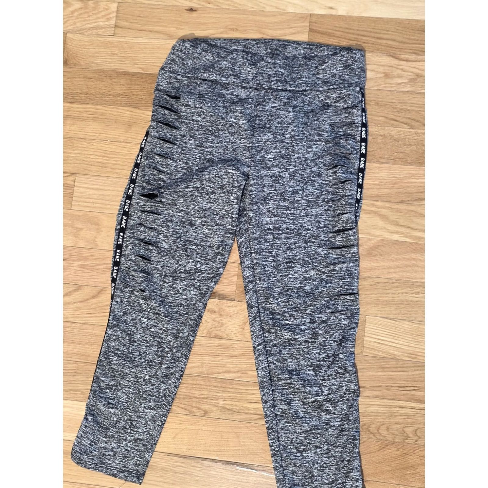 Vintage Bozzolo Womens Capri Leggings Small Grey Heather Activewear Workout Leggings Athletic Fit Pull On Size 28" / US 6 / IT 42 - 6 Thumbnail