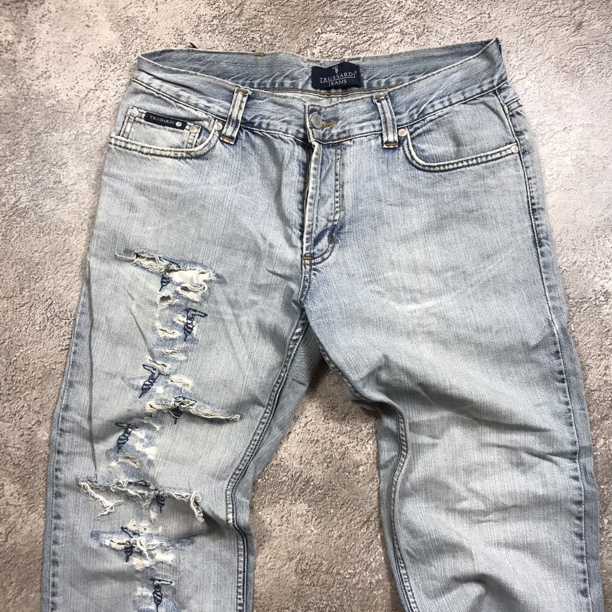 Vintage Vintage 90s Trussardi Distressed Baggy Jeans Grunge Logo 34 Size US 34 / EU 50 - 3 Thumbnail
