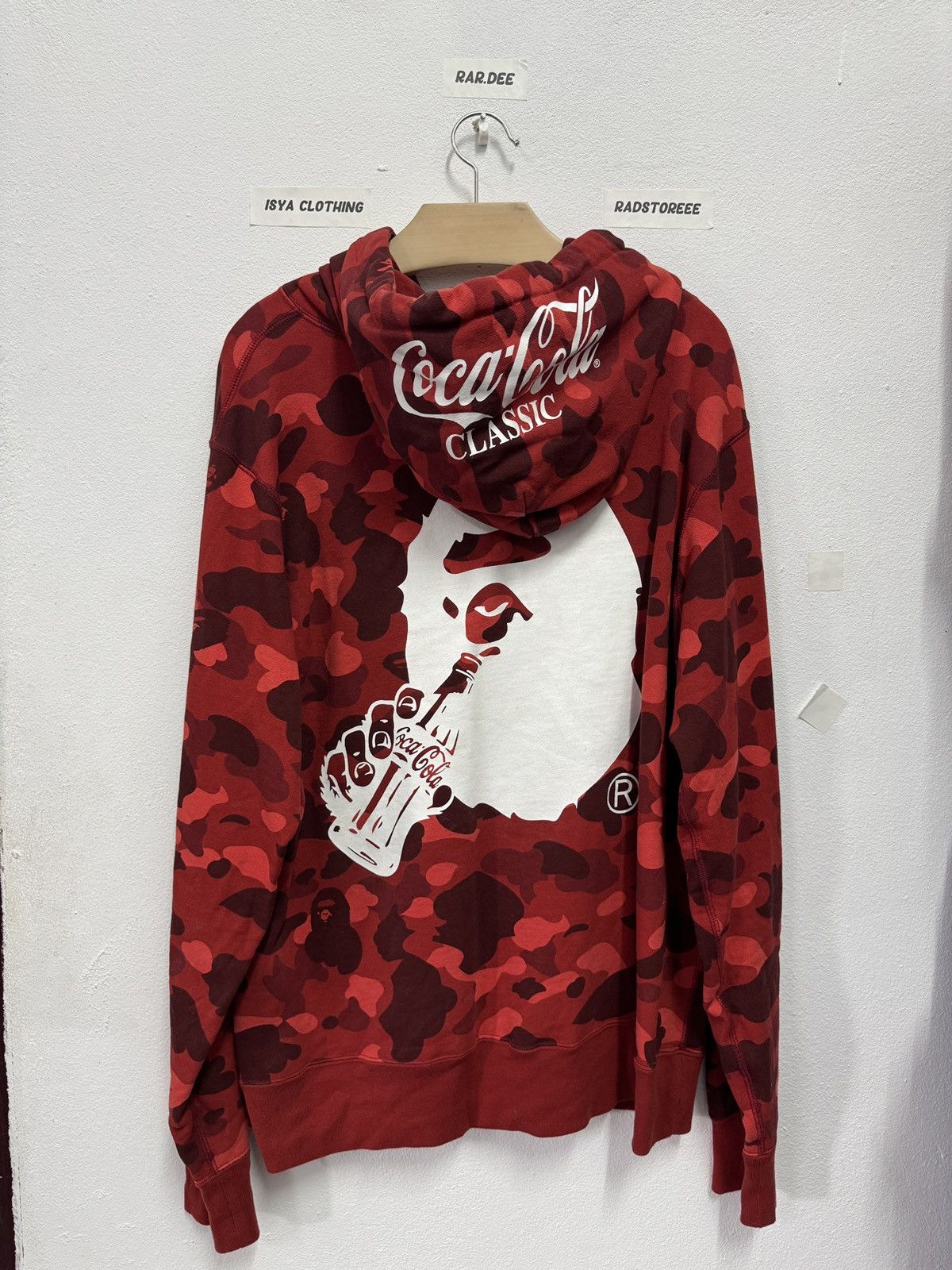 Bape × Coca Cola BAPE x Coca-Cola Color Camo Ape Head Pullover Hoodie Size US L / EU 52-54 / 3 - 10 Thumbnail