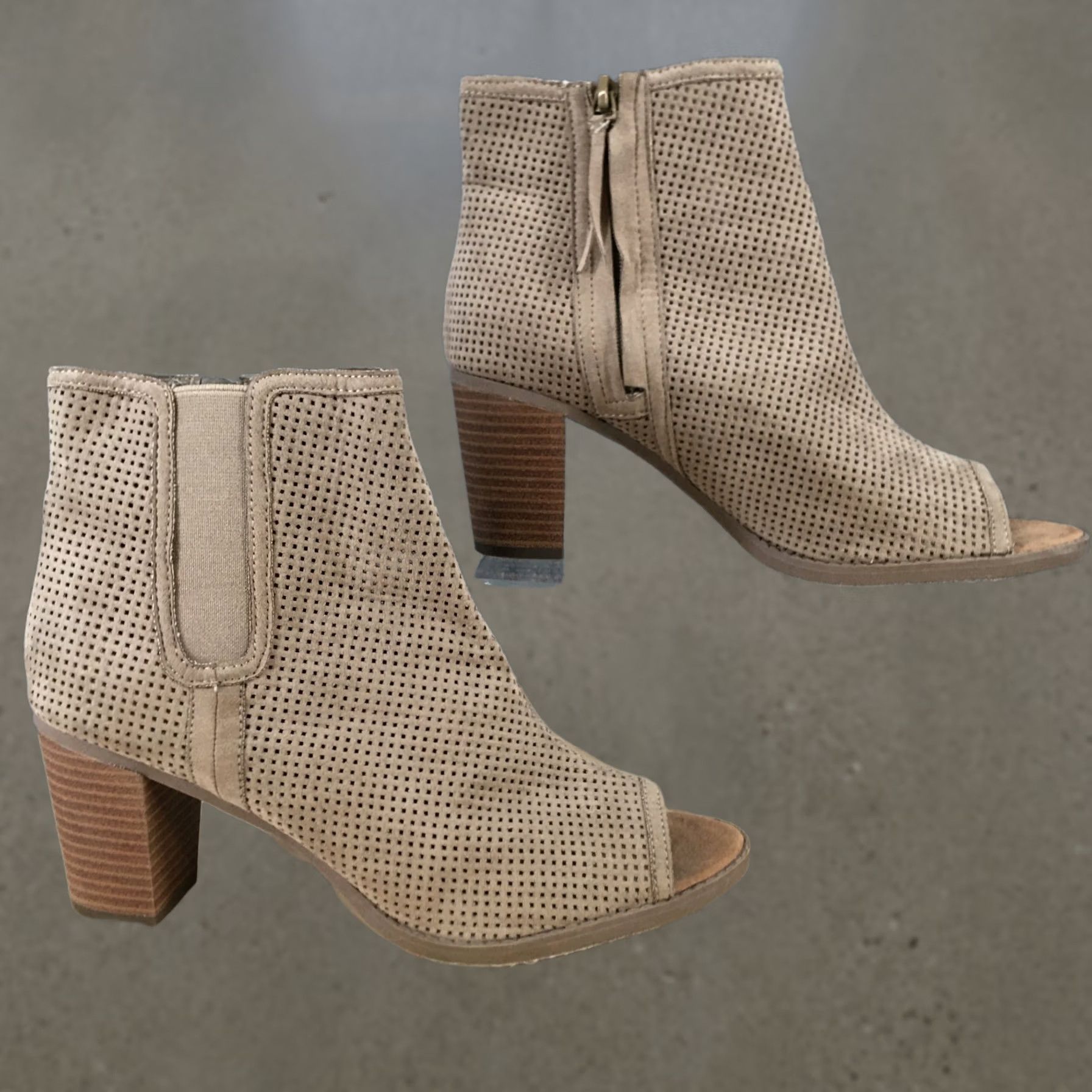 Vintage Maurices Boots Womens 10 M Ginger Chelsea Tan Fabric Perforated Peep Toe Block Size US 8 / IT 38 - 1 Thumbnail