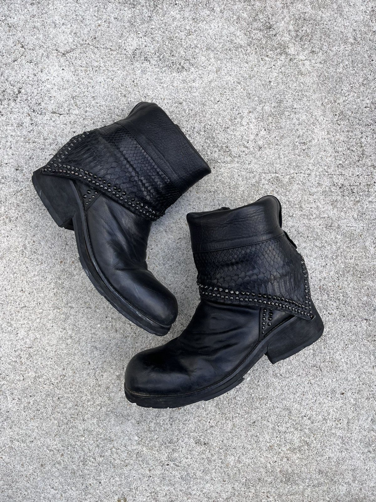 KMRii Crush Boots