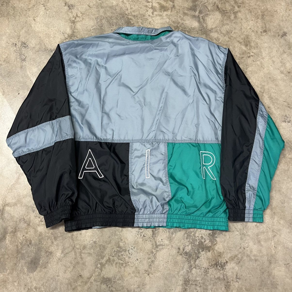 Nike × Vintage Vintage 90’s Nike Logo Full-Zip Windbreaker Jacket Size US L / EU 52-54 / 3 - 7 Thumbnail