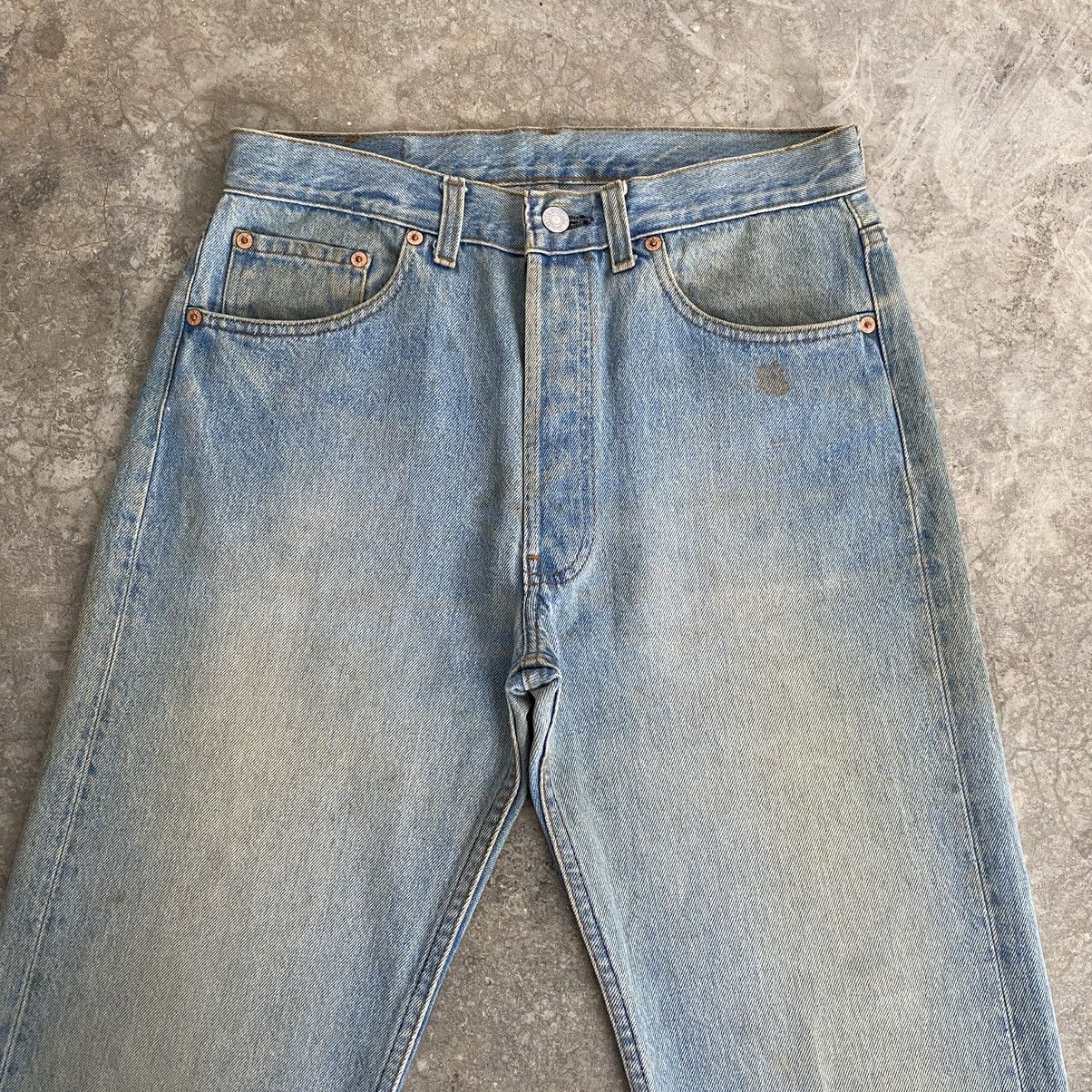 Levi's Size 30x32 Vintage 1991 Levis 501 Light Blue Dirty Jeans Size US 30 / EU 46 - 8 Thumbnail