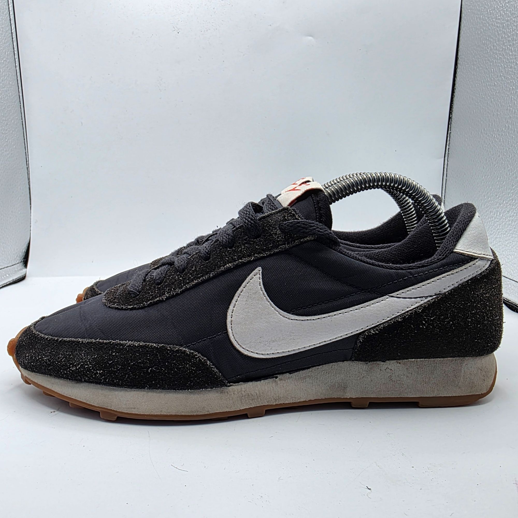 Nike Nike Daybreak Womens Size 9 Black White Red Shoes Athletic W Size US 9 / IT 39 - 13 Thumbnail
