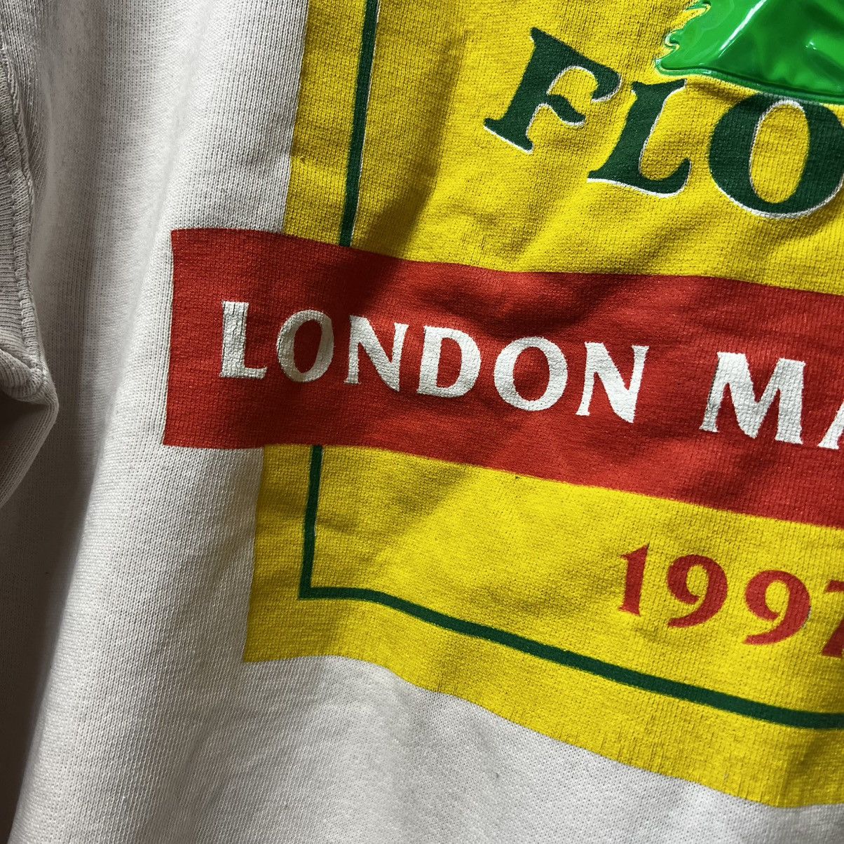 Asics 1997 Rare ASICS London Marathon “Flora” sweatshirt Size US M / EU 48-50 / 2 - 18 Thumbnail