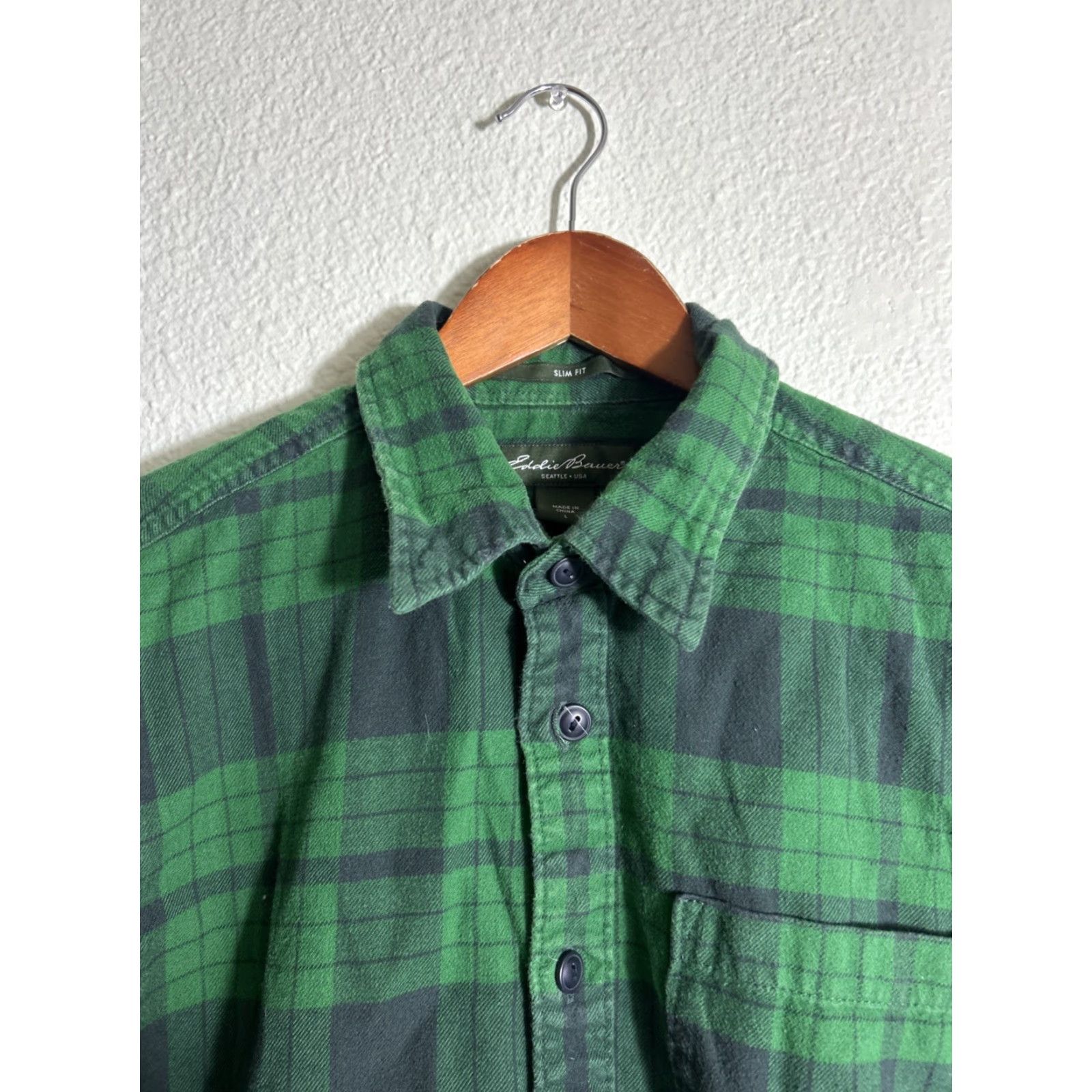 Eddie Bauer Eddie Bauer Slim Fit Flannel Shirt Mens Large Green Plaid Cotton Long Sleeve Button-Up Size US L / EU 52-54 / 3 - 3 Thumbnail