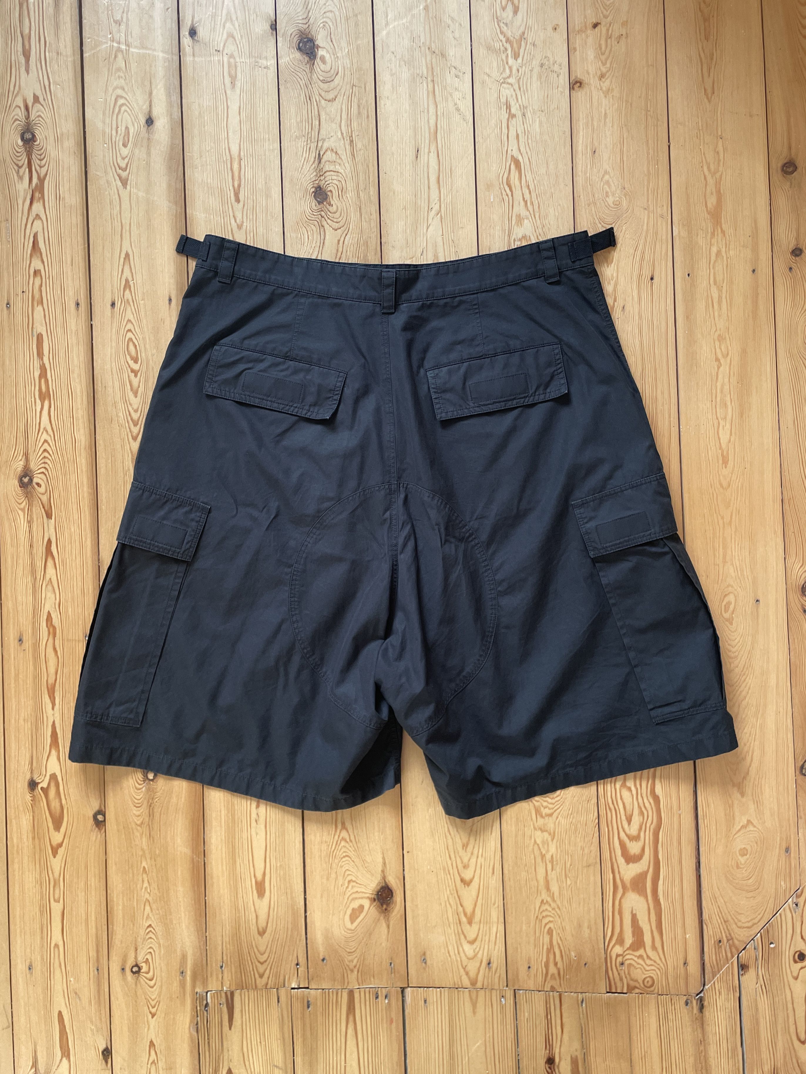 Balenciaga Balenciaga - Baggy Cotton Poplin Cargo Shorts Size US 34 / EU 50 - 5 Thumbnail