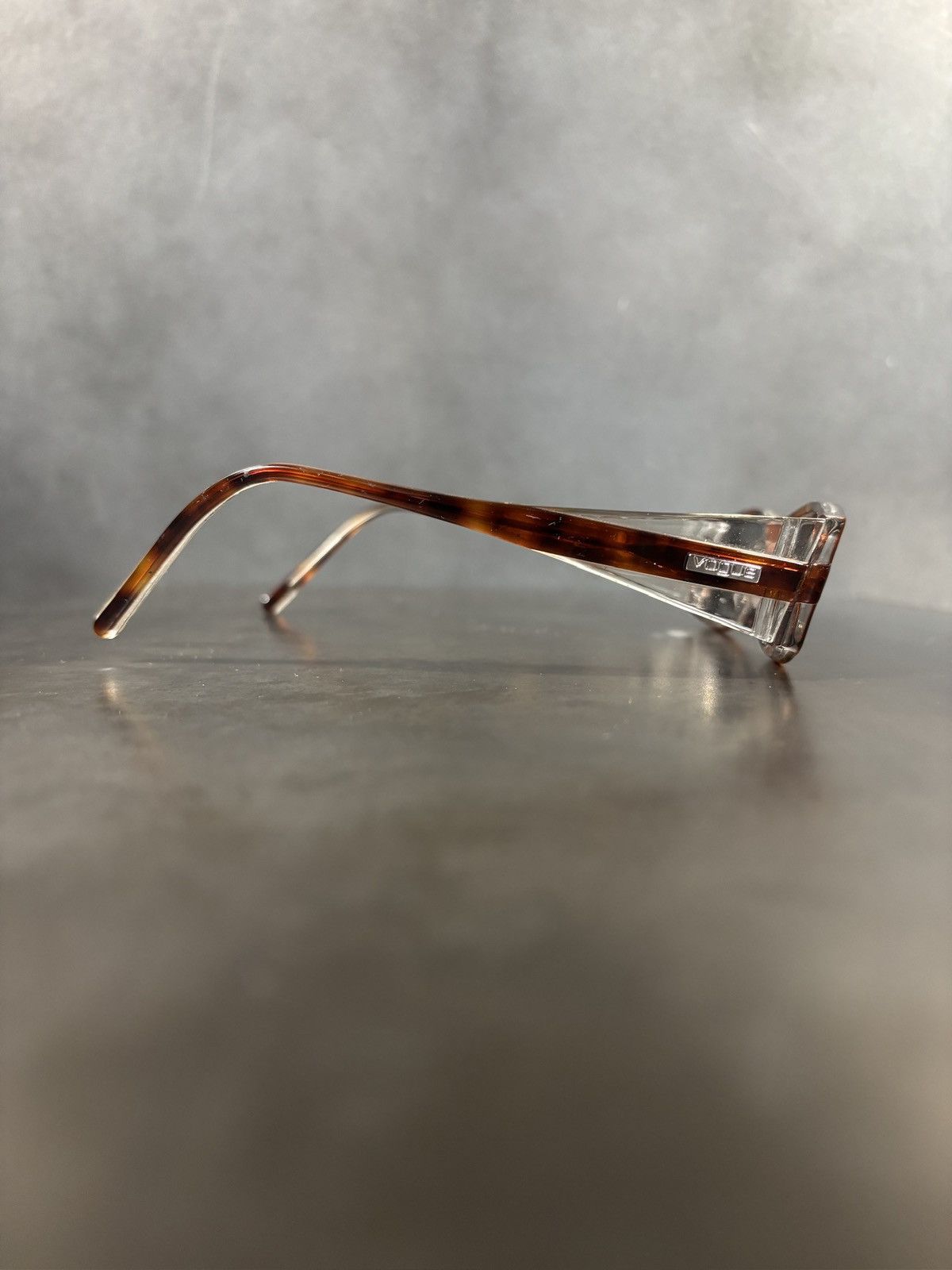 Vogue Vintage Vogue Sunglasses Y2K Petite Office Siren Bayonetta Size ONE SIZE - 9 Thumbnail