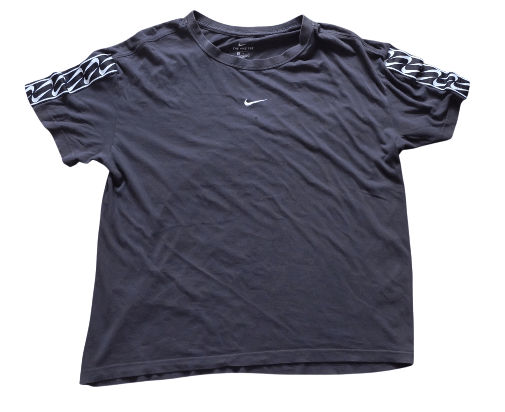 Nike Nike T-Shirt Black Embroidered Logo Center Size US M / EU 48-50 / 2 - 1 Thumbnail