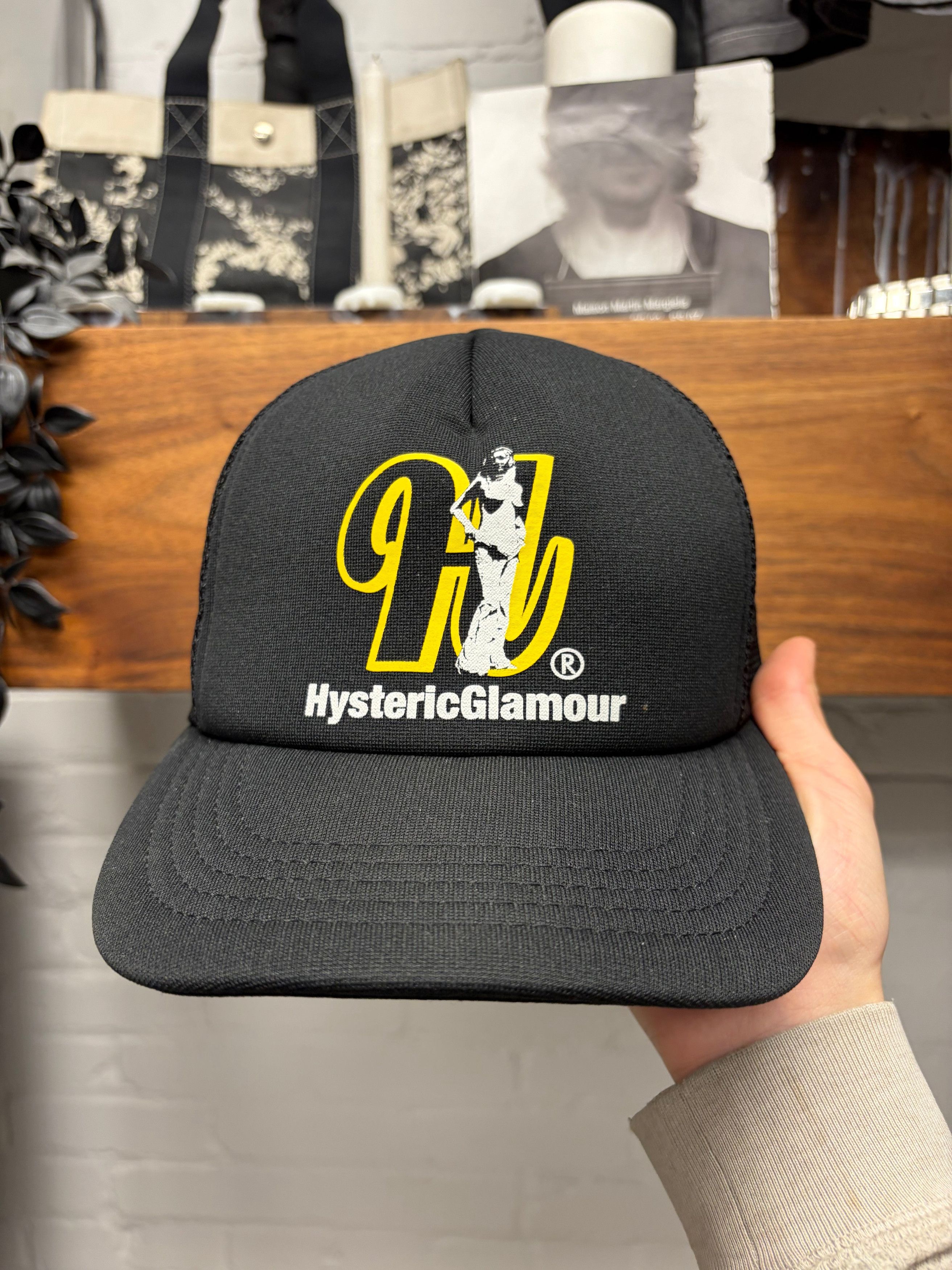 Hysteric Glamour Hysteric Glamour ‘H Logo’ Black Snapback Trucker Hat Size ONE SIZE - 1 Thumbnail