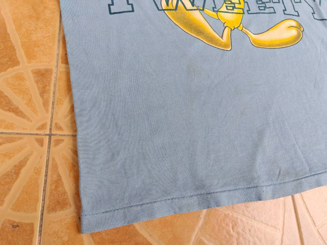 Other 1996 Tweety Looney Tunes Vintage T Shirt Single Stitch Size US L / EU 52-54 / 3 - 7 Thumbnail