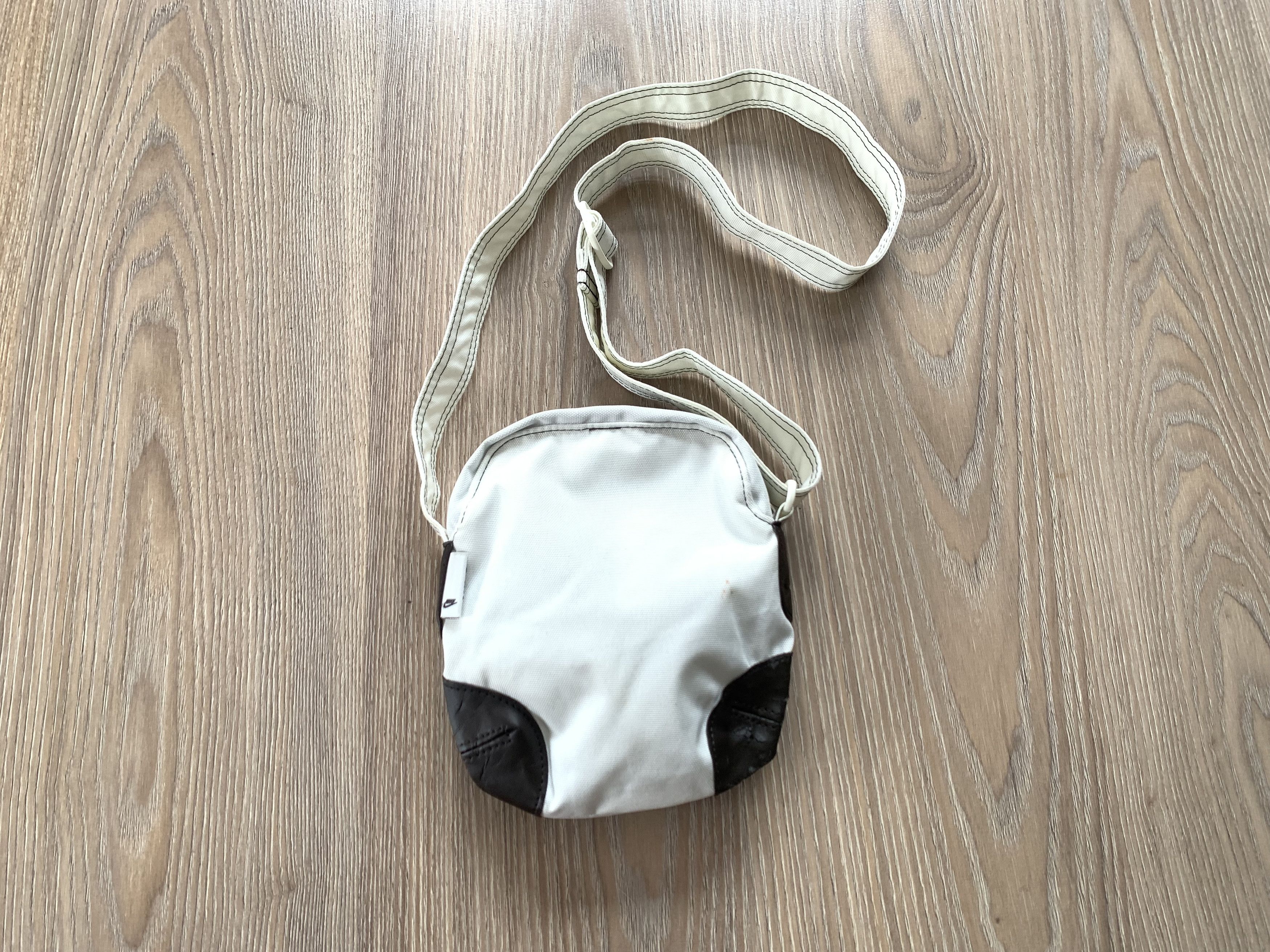 Nike Vintage Nike White Printed Messenger Bag Size ONE SIZE - 3 Thumbnail