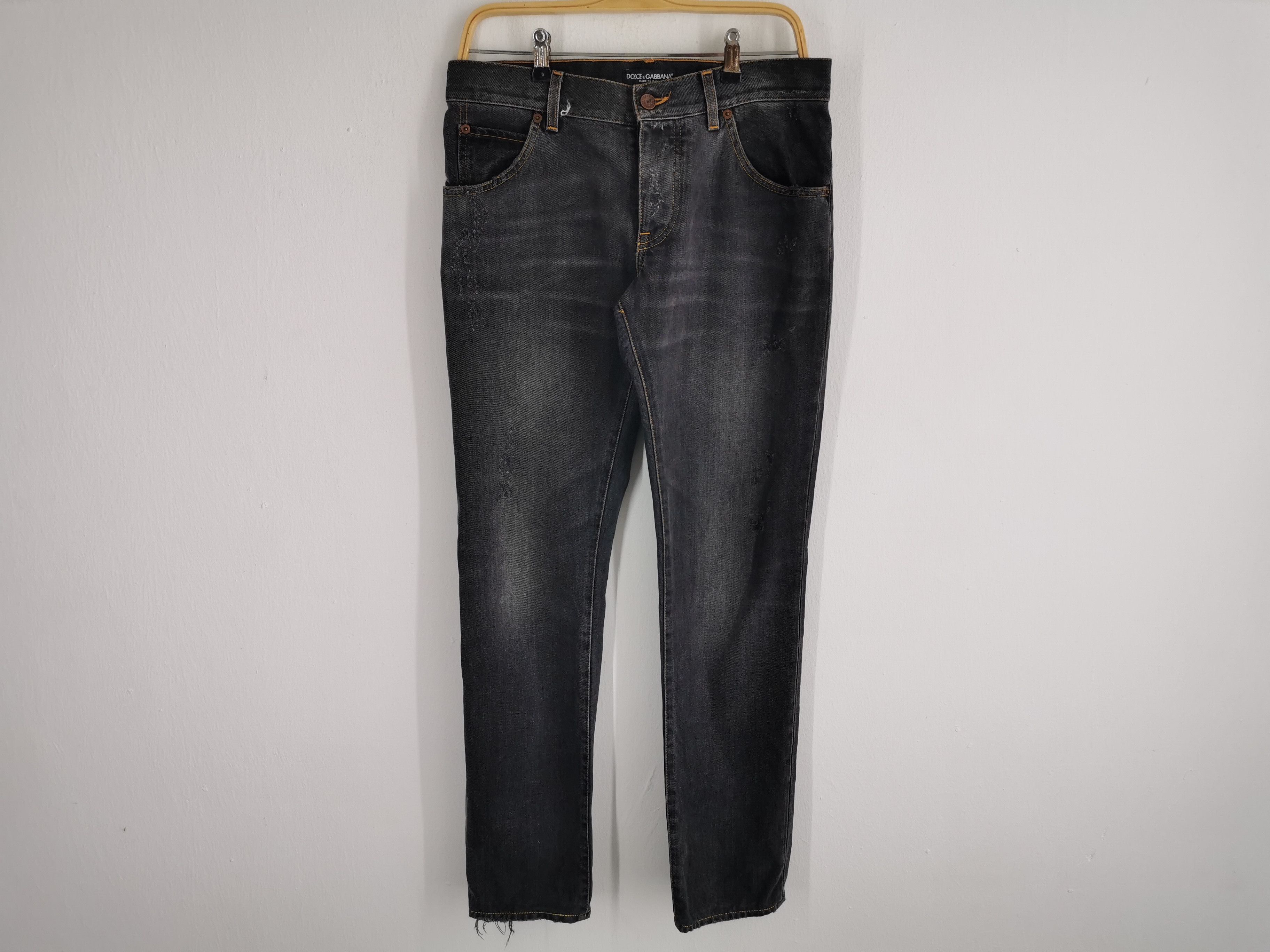 Dolce & Gabbana Dolce & Gabbana Vintage Made In Italy Denim Jeans Size 32 Size US 32 / EU 48 - 1 Thumbnail