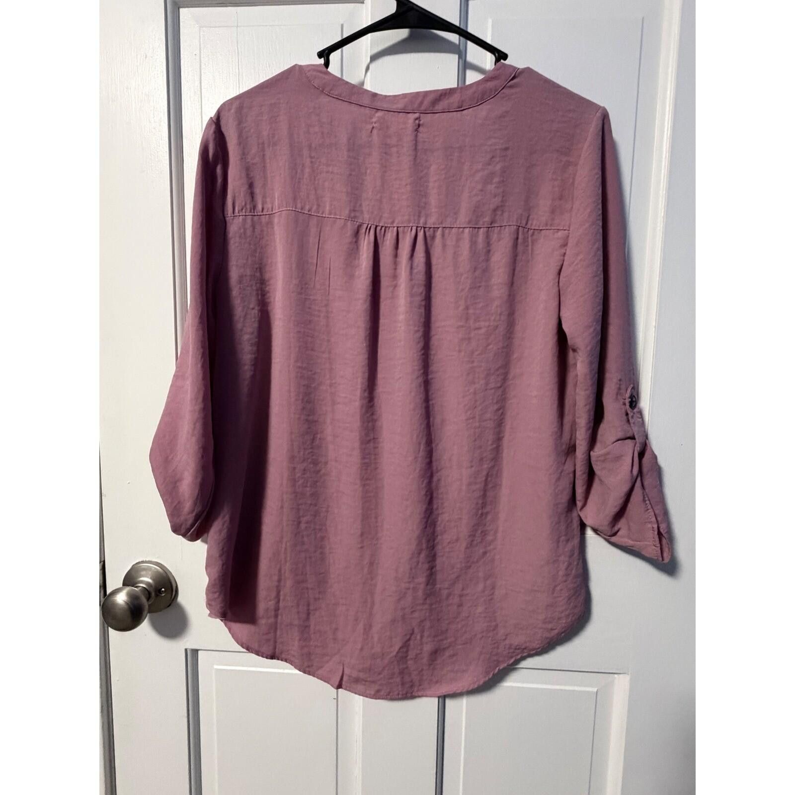 Other Maurices Blouse Womens Small Mauve 3/4 Roll Sleeve V-Neck Size S / US 4 / IT 40 - 4 Thumbnail