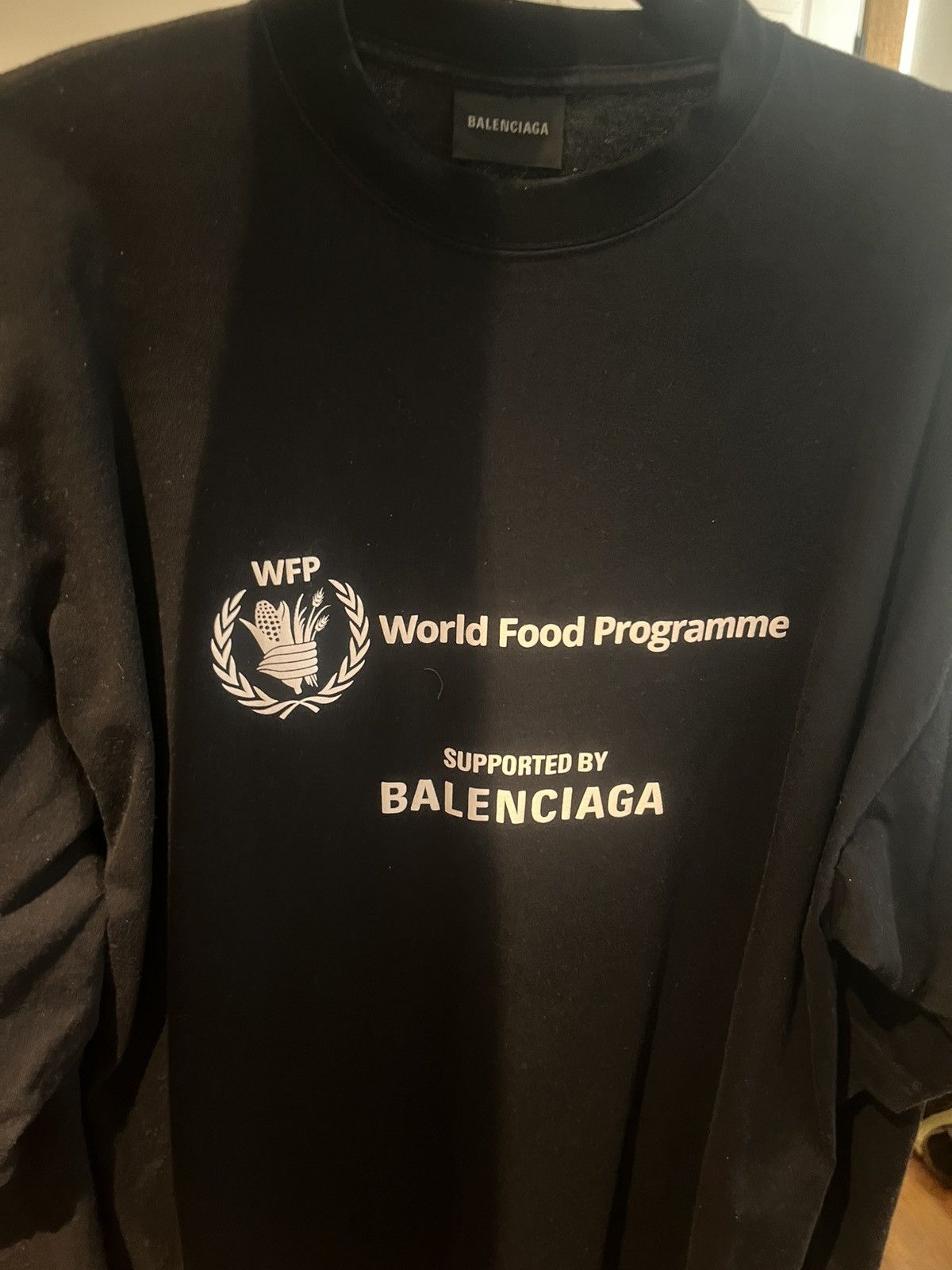 Balenciaga Balenciaga World Food Programme Long sleeve Size US S / EU 44-46 / 1 - 14 Thumbnail