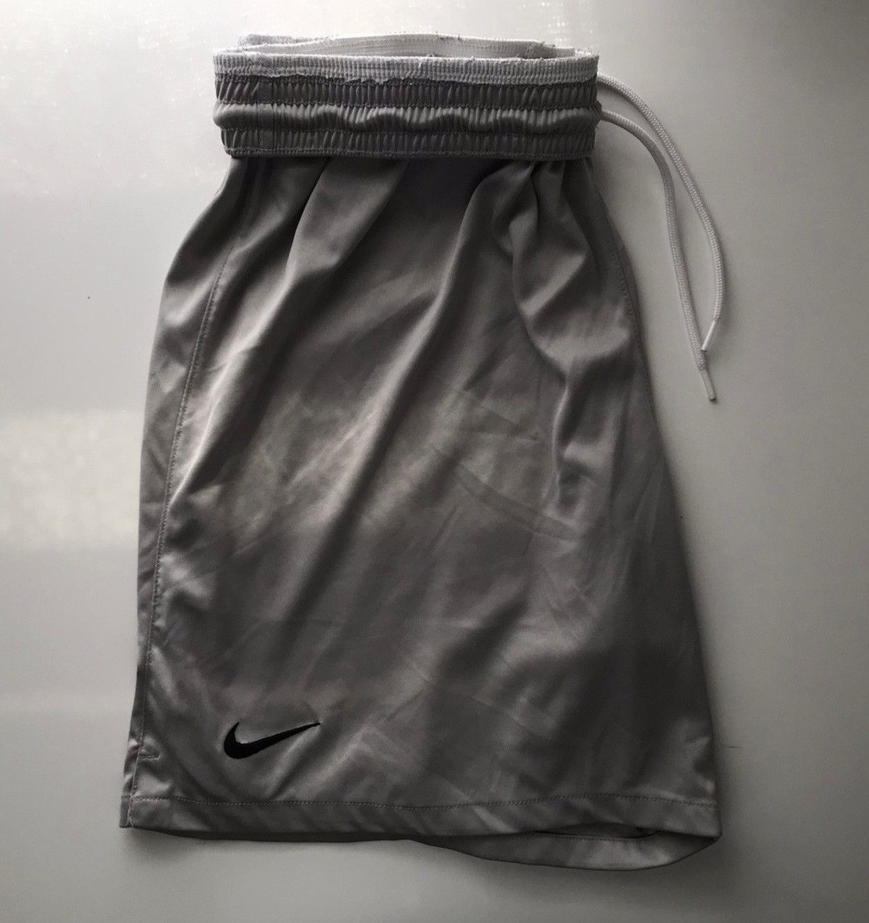 Nike Vintage Nike Tech Reverse Swoosh Shorts Size US 30 / EU 46 - 2 Thumbnail