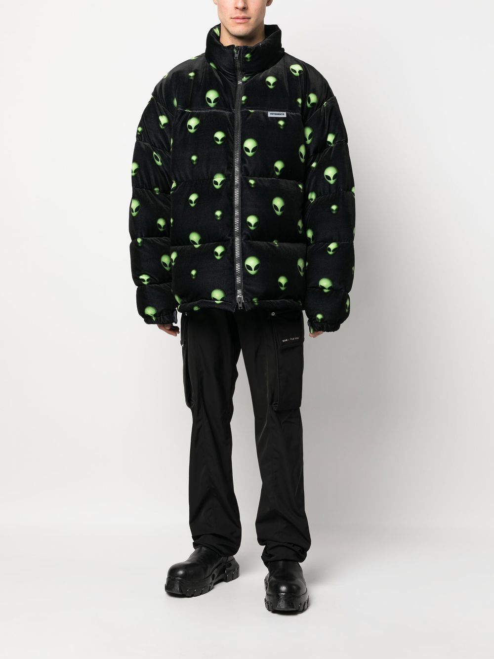 Vetements o1y0924 Shell Jacket in Black Size US S / EU 44-46 / 1 - 2 Thumbnail