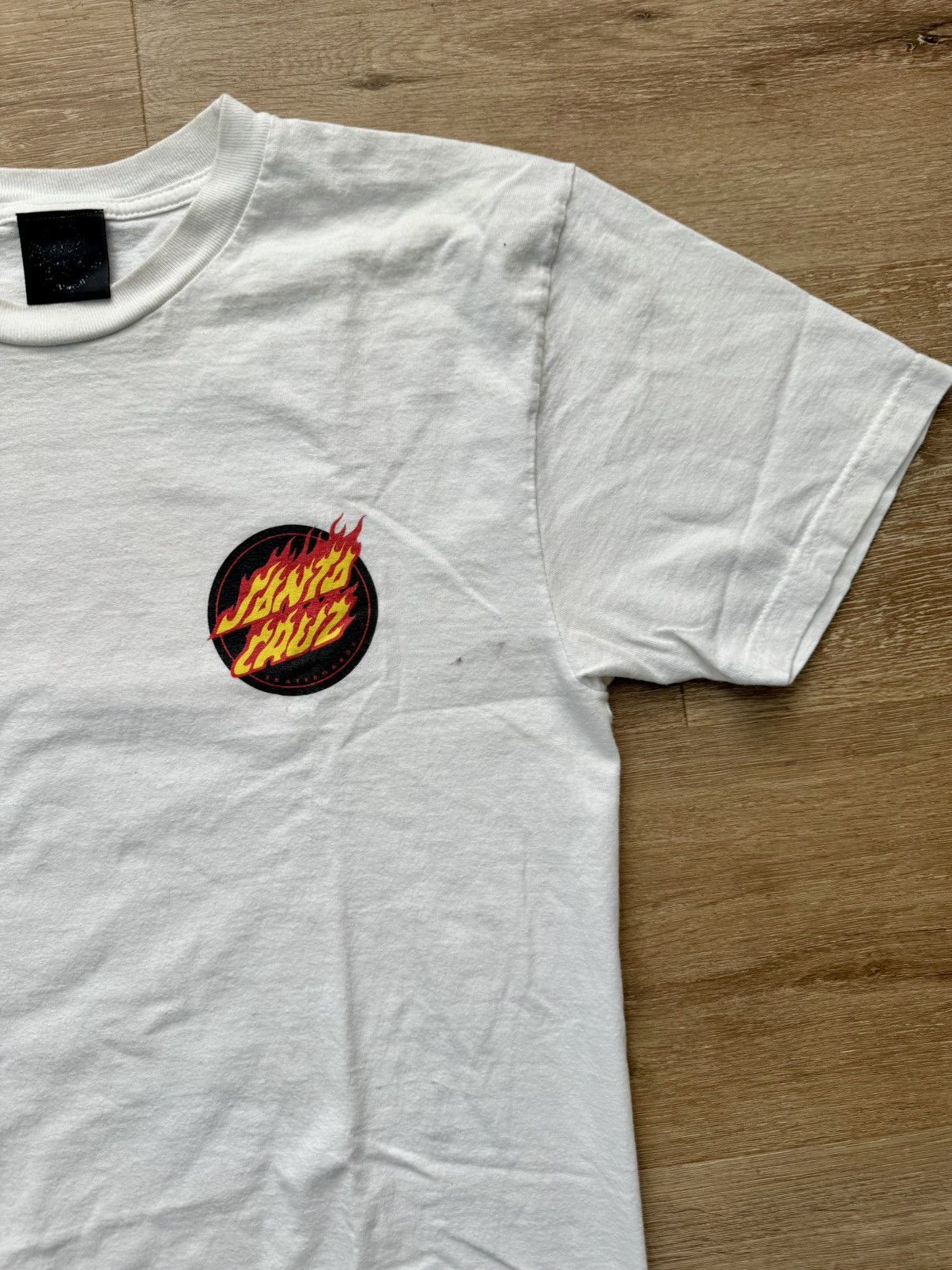 Santa Cruz Skateboards × Vintage Flaming Logo SANTA CRUZ Double Sided Skate Tshirt Medium Size US M / EU 48-50 / 2 - 5 Thumbnail