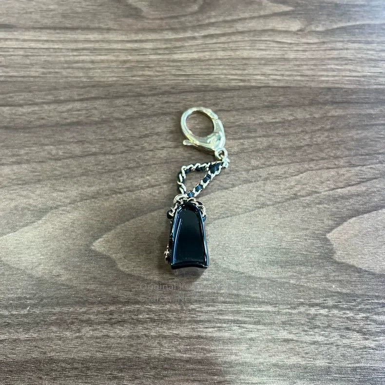 Chanel Chanel Black diamond checkered CF bag keychain Size ONE SIZE - 3 Thumbnail