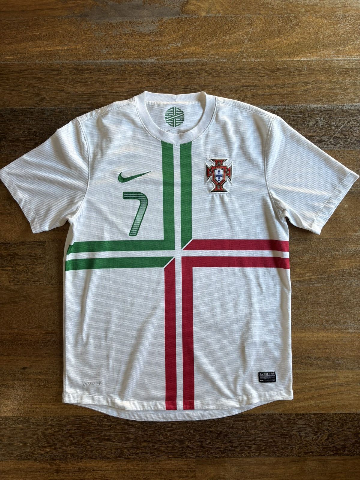 Nike Portugal 2012 Ronaldo 7 Original Nike Size US M / EU 48-50 / 2 - 2 Thumbnail