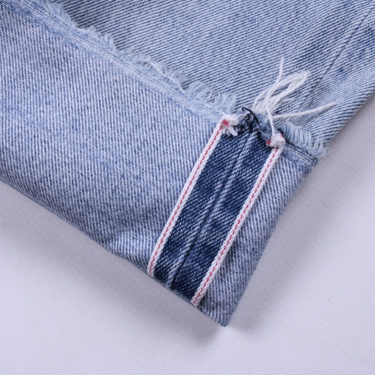 Levi's Women's Levi's 501 Selvedge Regular Straight Cropped Jeans Size 26" / US 2 / IT 38 - 11 Thumbnail
