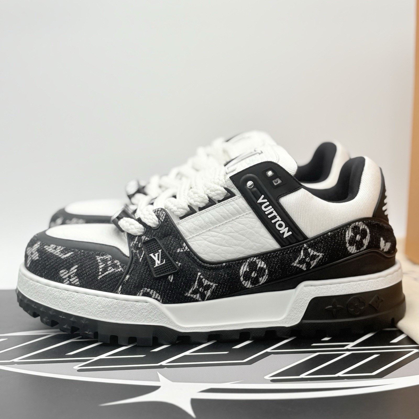 Louis Vuitton (11-11.5 US) Louis Vuitton Denim Maxi ' Black ' | WORN ONCE! Size US 11 / EU 44 - 1 Thumbnail