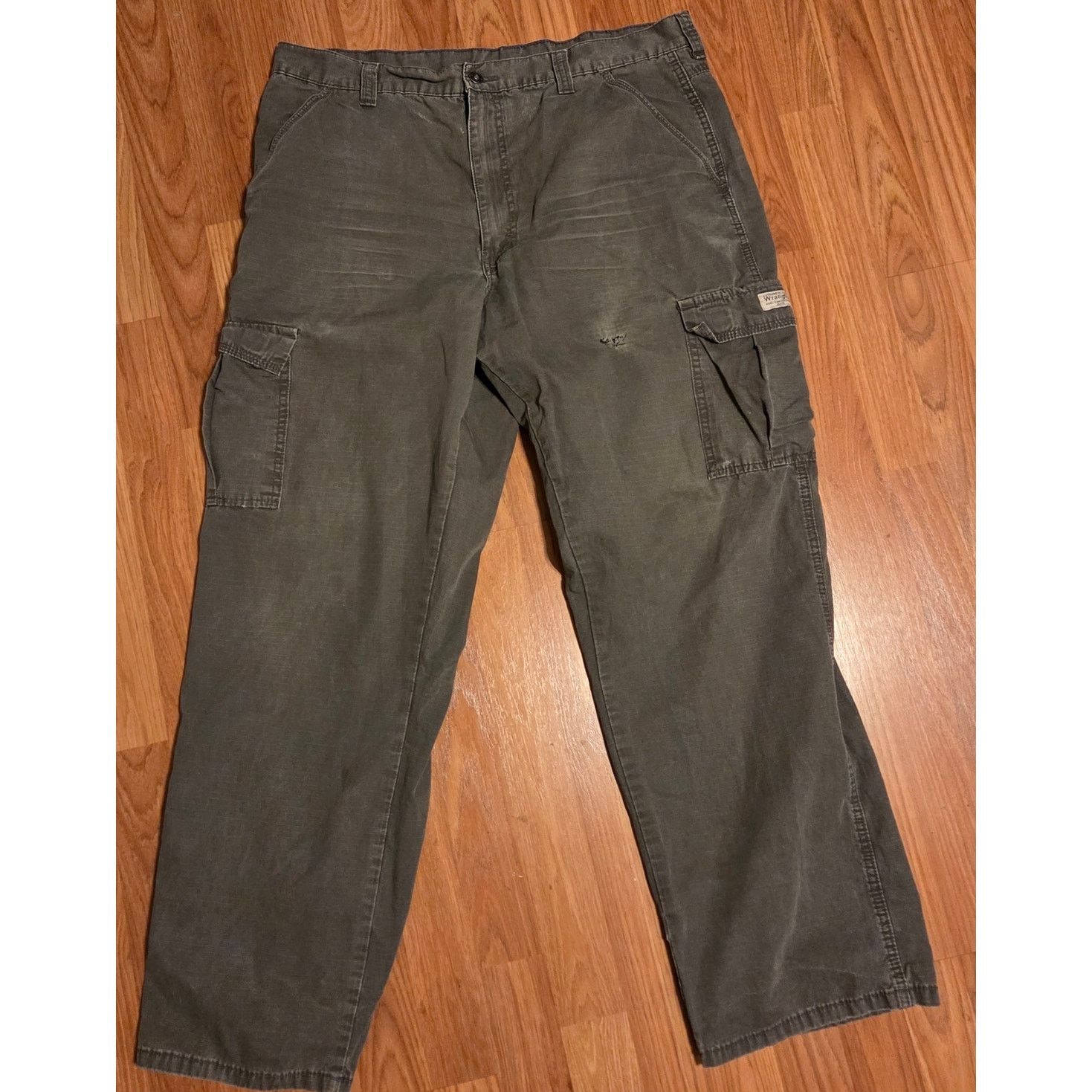 Wrangler Wrangler Authentic issue Camo Green Denim Jeans -Men's 39x30 Size US 39 - 2 Thumbnail