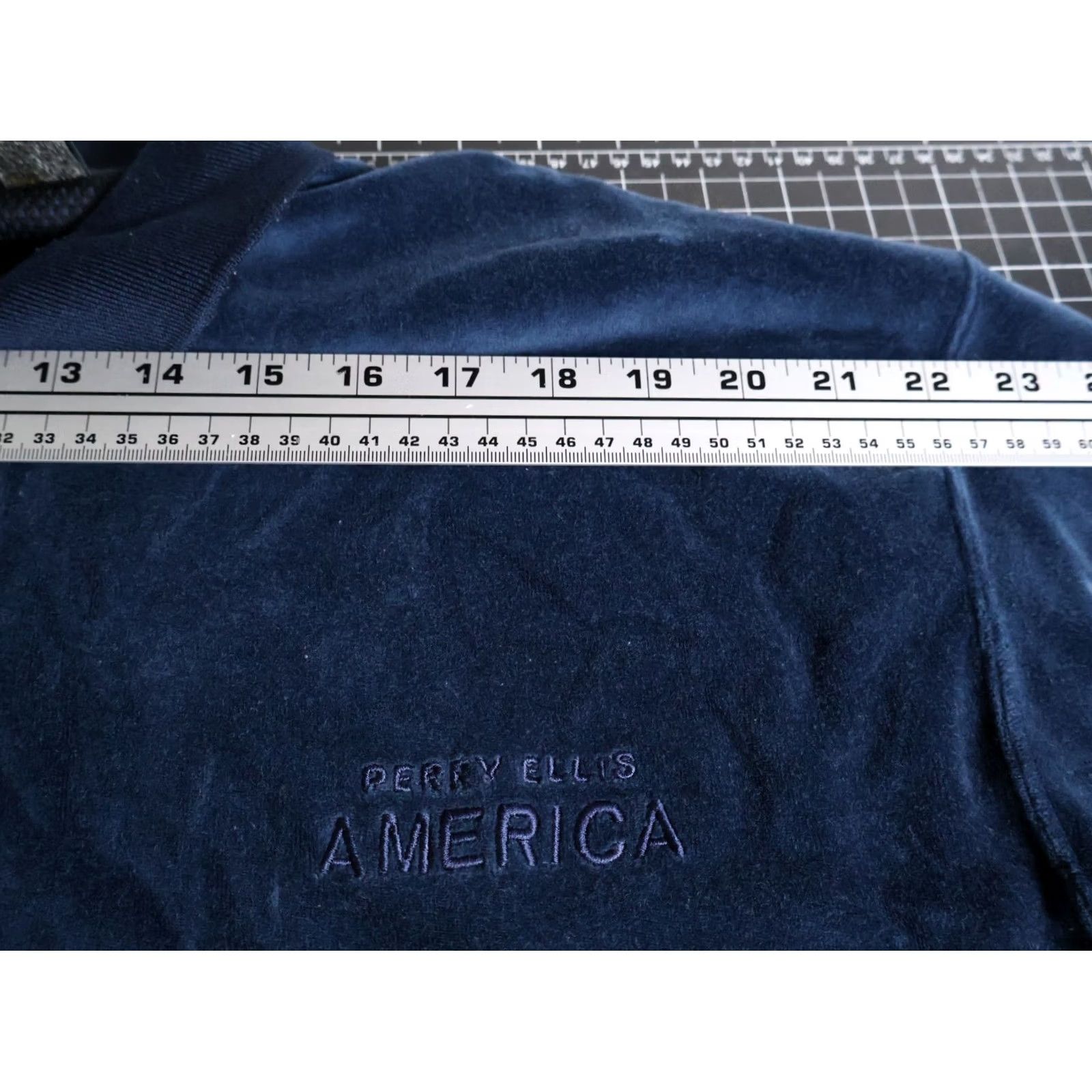 Perry Ellis Perry Ellis Velour Polo Shirt Men's XL Long Sleeve Embroidered VTG Dark Blue Velour Polo Shirt with Embroidered Chest Size US XL / EU 56 / 4 - 7 Thumbnail