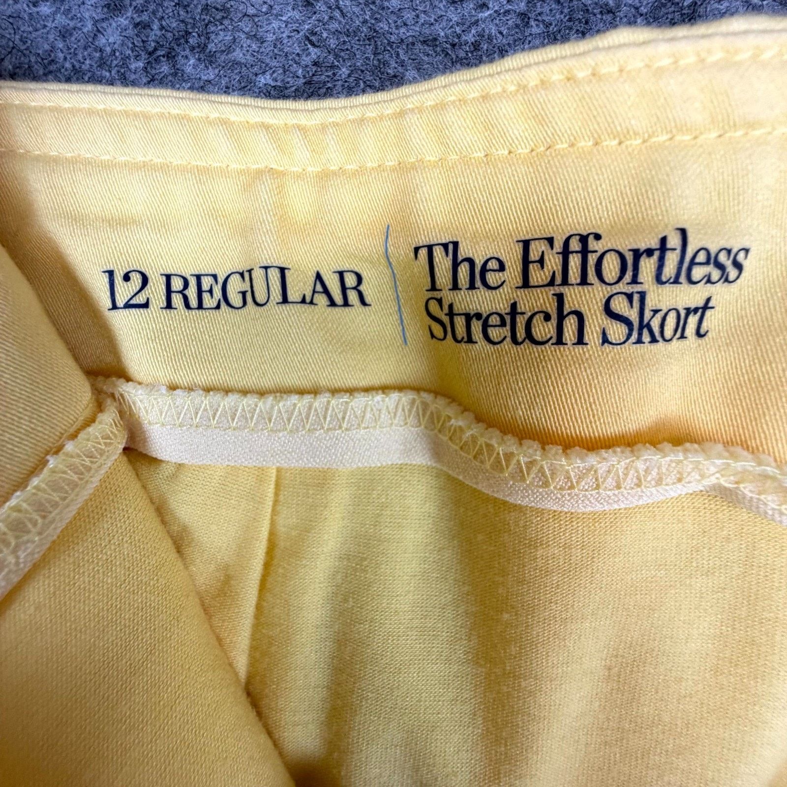 Croft & Barrow Croft & Barrow The Effortless Stretch Skort 12 Yellow Modest Size 34" / US 12 / IT 48 - 6 Thumbnail