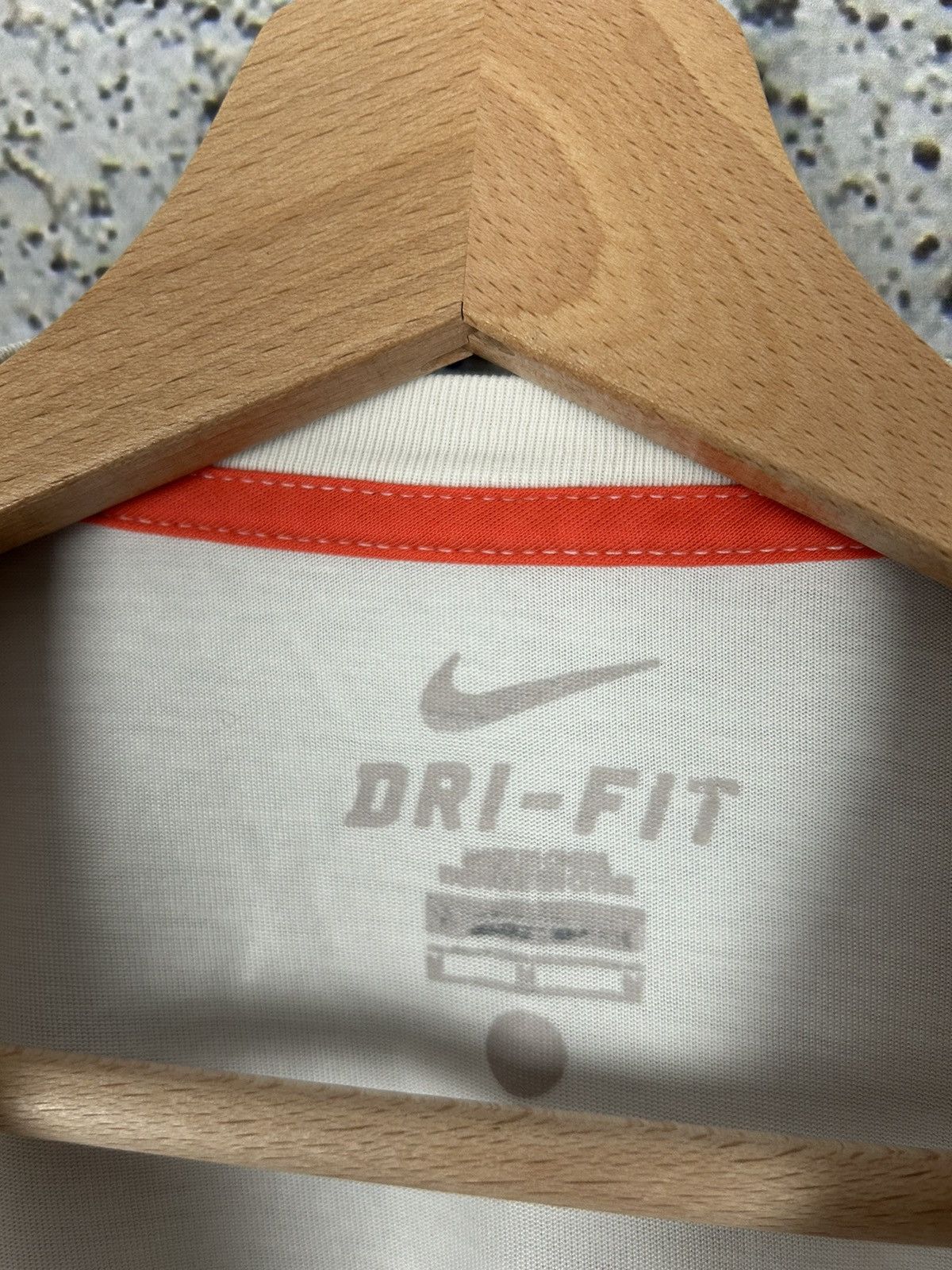 Nike Vintage Nike NBA Graphic Tee Sportswear Swoosh Hype Rare Y2K Size US M / EU 48-50 / 2 - 5 Thumbnail