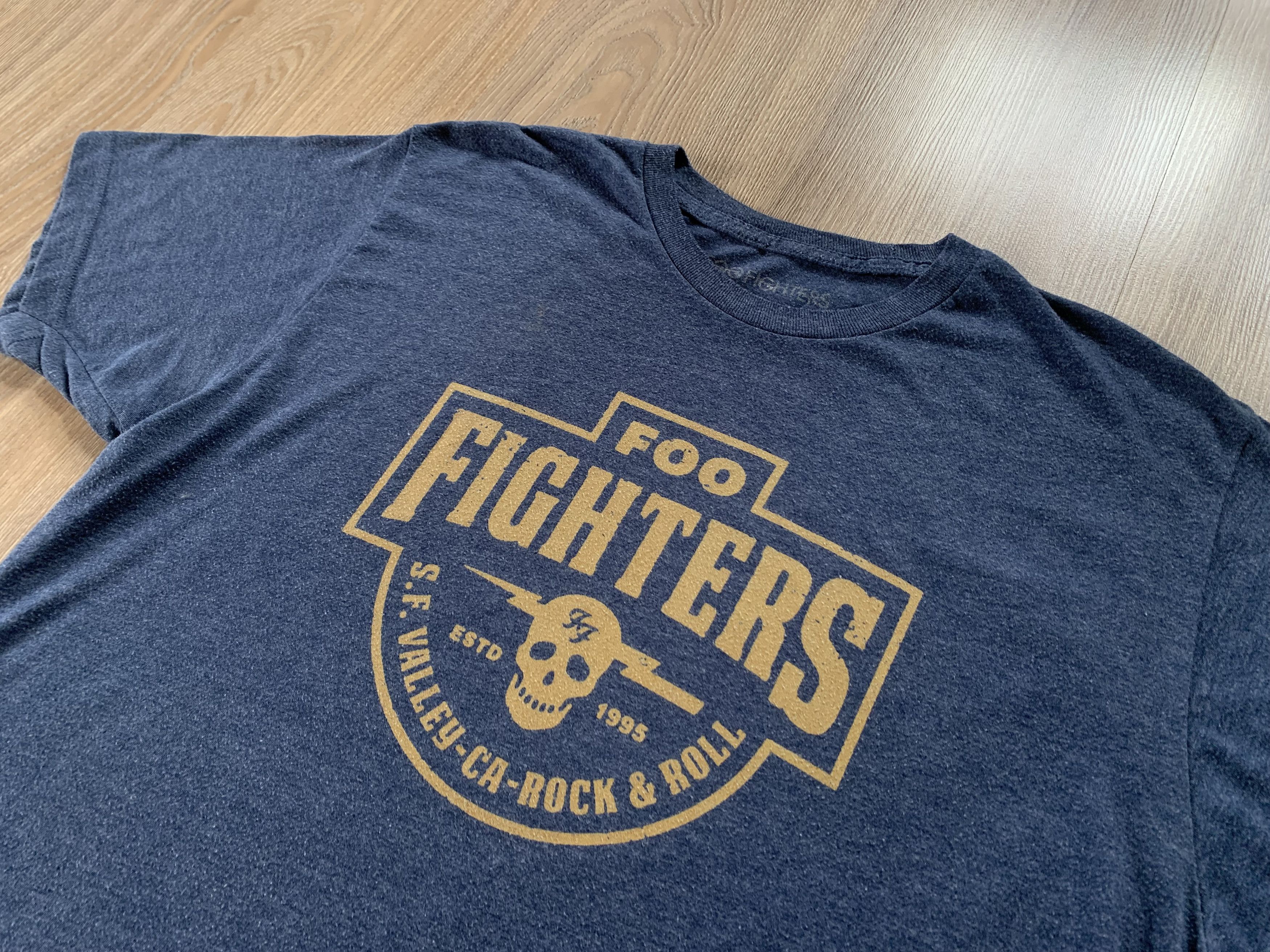 Band Tees × Vintage Vintage Foo Fighters Cotton T Shirt Size US L / EU 52-54 / 3 - 4 Thumbnail